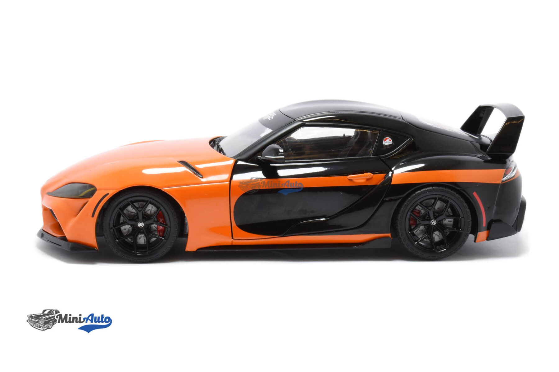Toyota Supra GR - 2023 - Orange/Black - Image 5