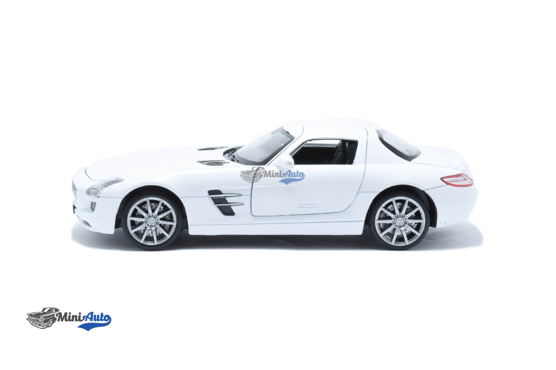 Mercedes Benz SLS AMG C197 - 2012 - White - Image 5