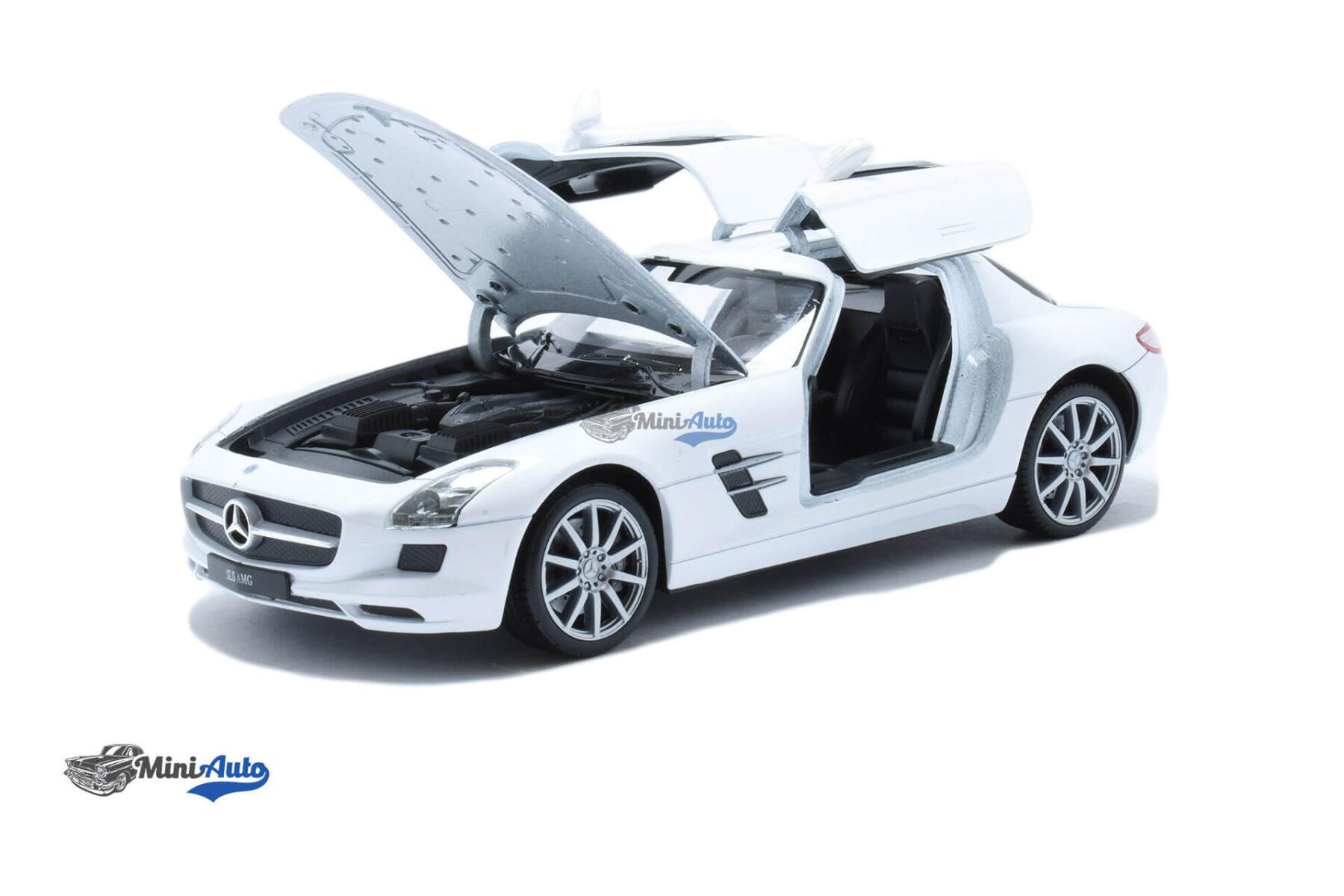 Mercedes Benz SLS AMG C197 - 2012 - White - Image 2