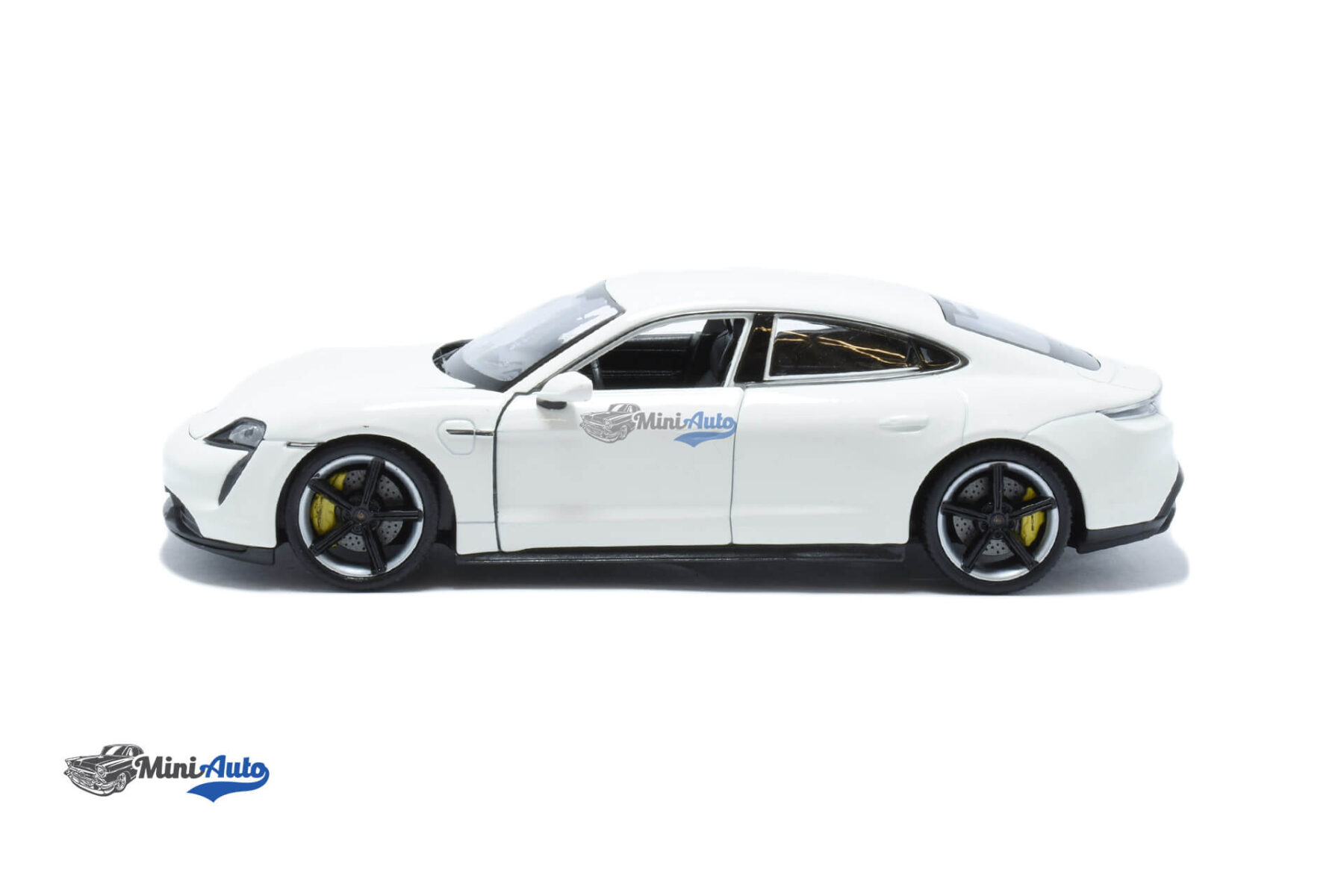 Porsche Taycan Turbo S - 2022 - White - Image 5