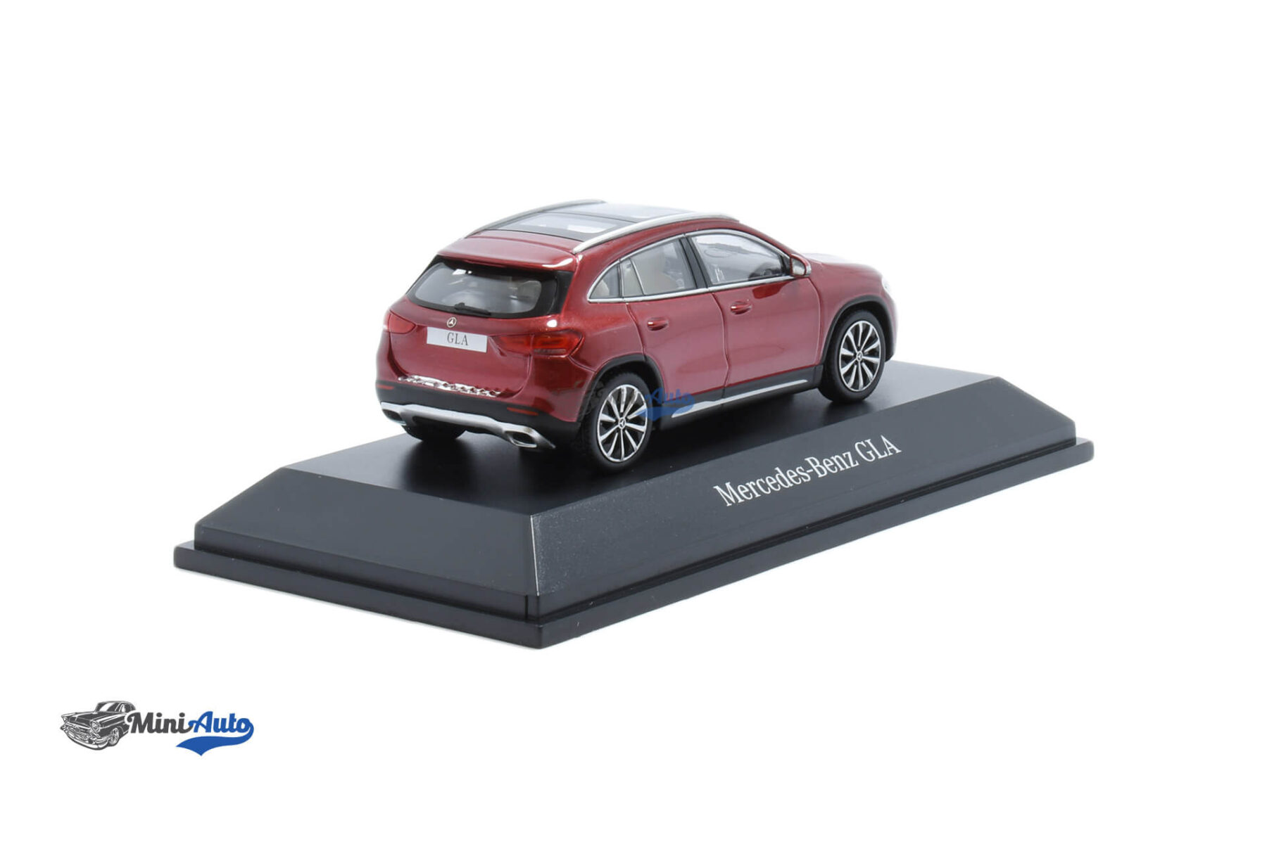 Mercedes Benz GLA H247 - 2020 - Red - Image 2