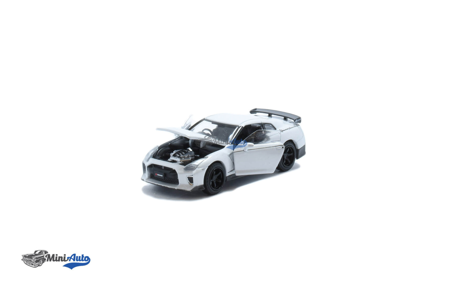 ERANS21GTR99---Nissan-GT-R-Advan-R35---2020---White_2 Nissan GT-R Advan R35 - 2020 - White - Image 2
