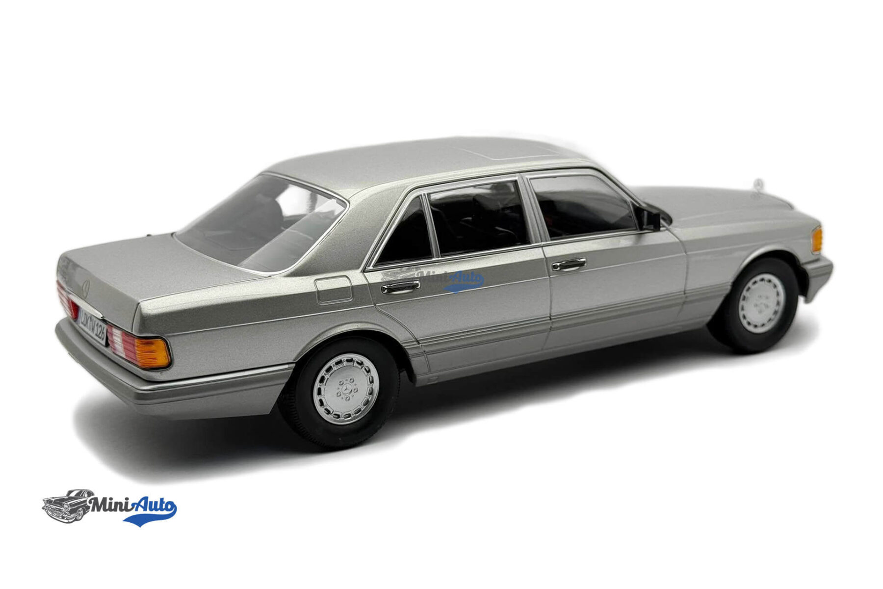 Mercedes Benz W126 560 SEL - 1985 - Silver - Image 2