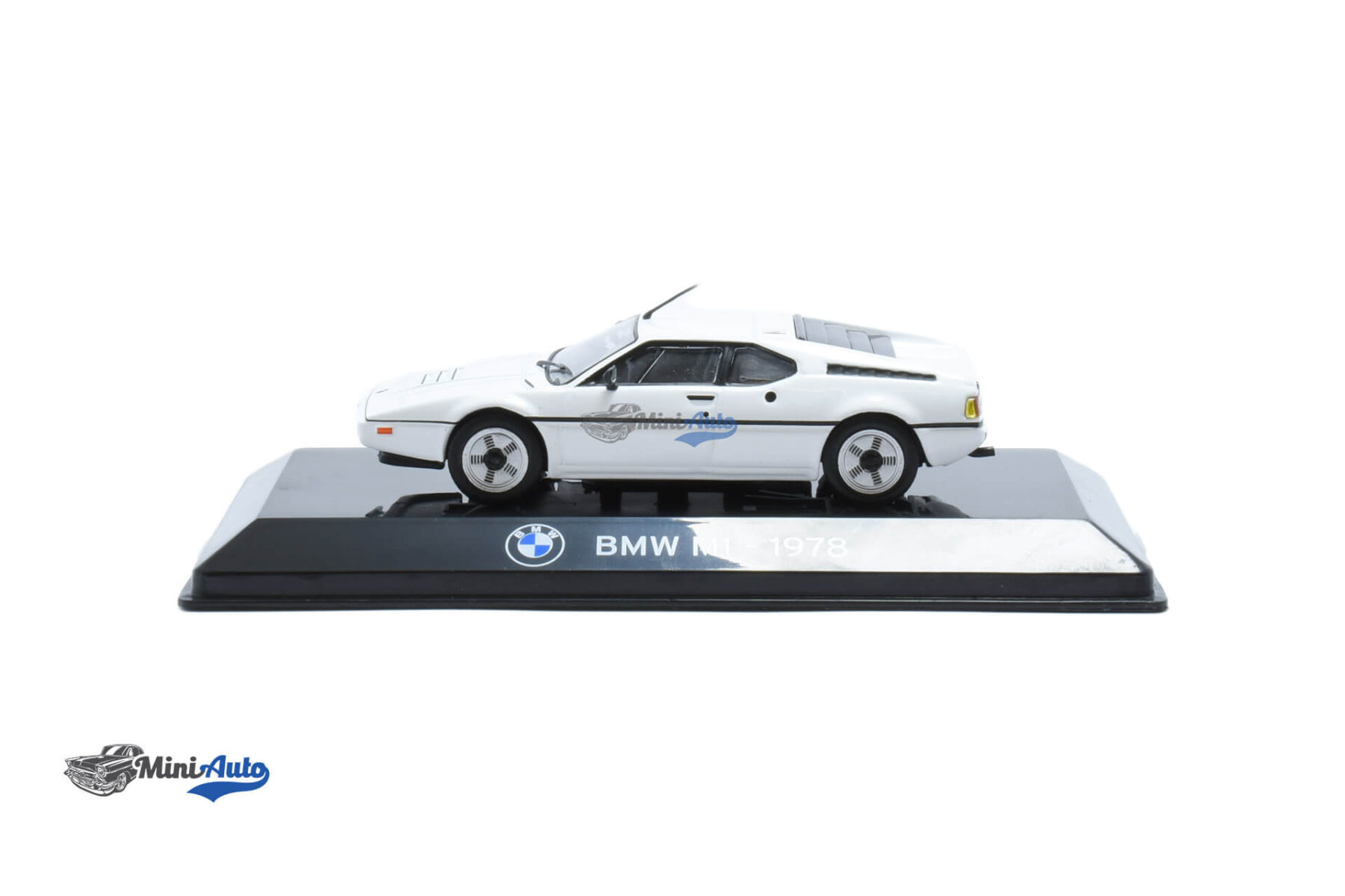 BMW M1 - 1978 - White - Image 3