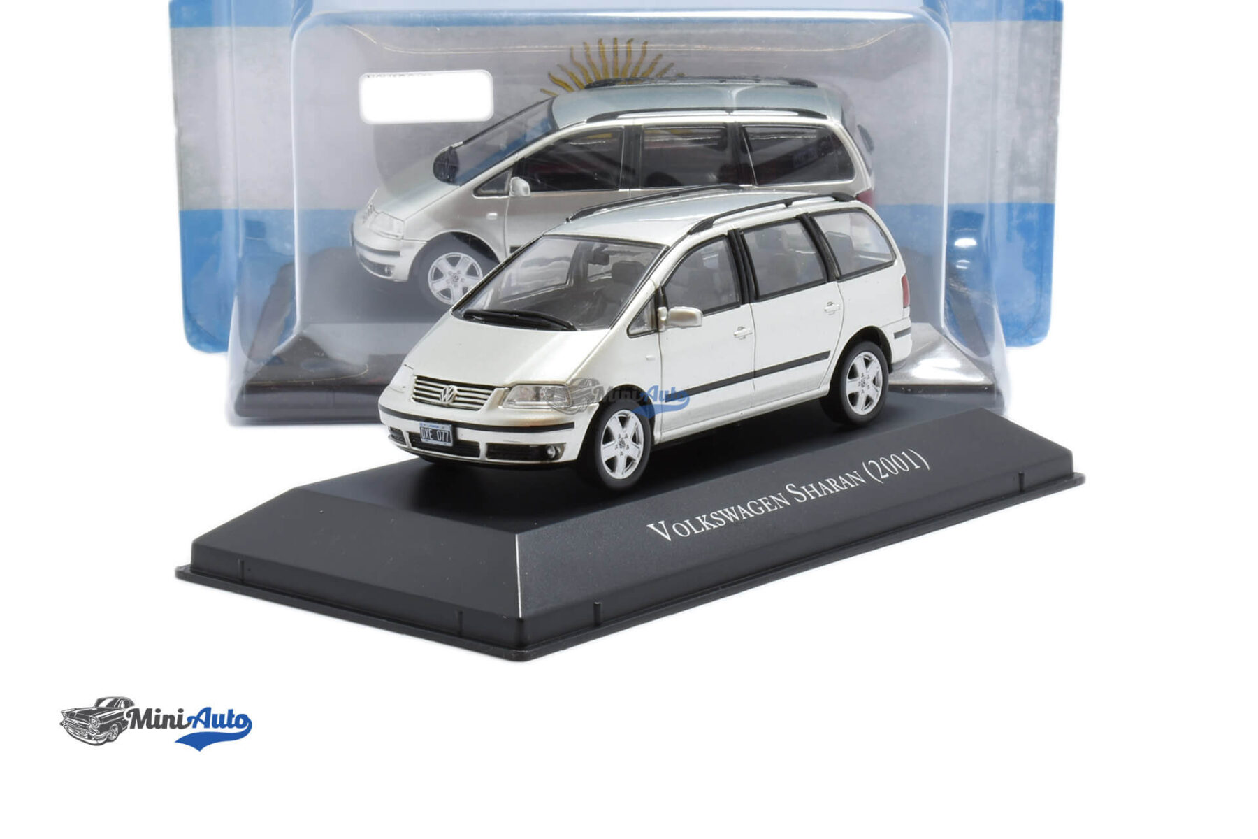 Volkswagen Sharan - 2001 - Silver - Image 4