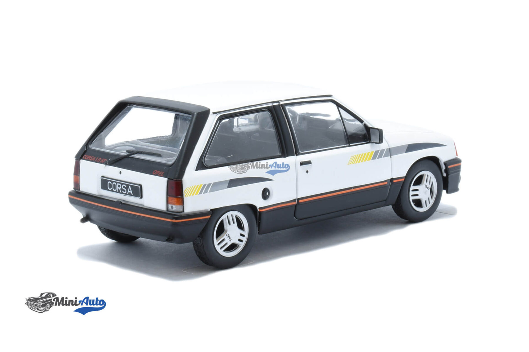 Opel Corsa A SR - 1985 - White - Image 3