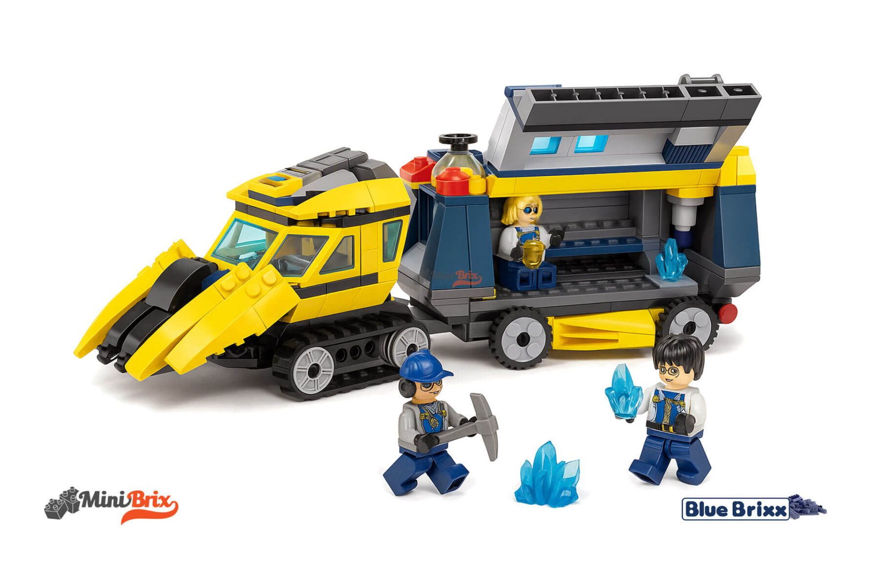 Kyanite Squad: Mobile Laboratory - Image 2