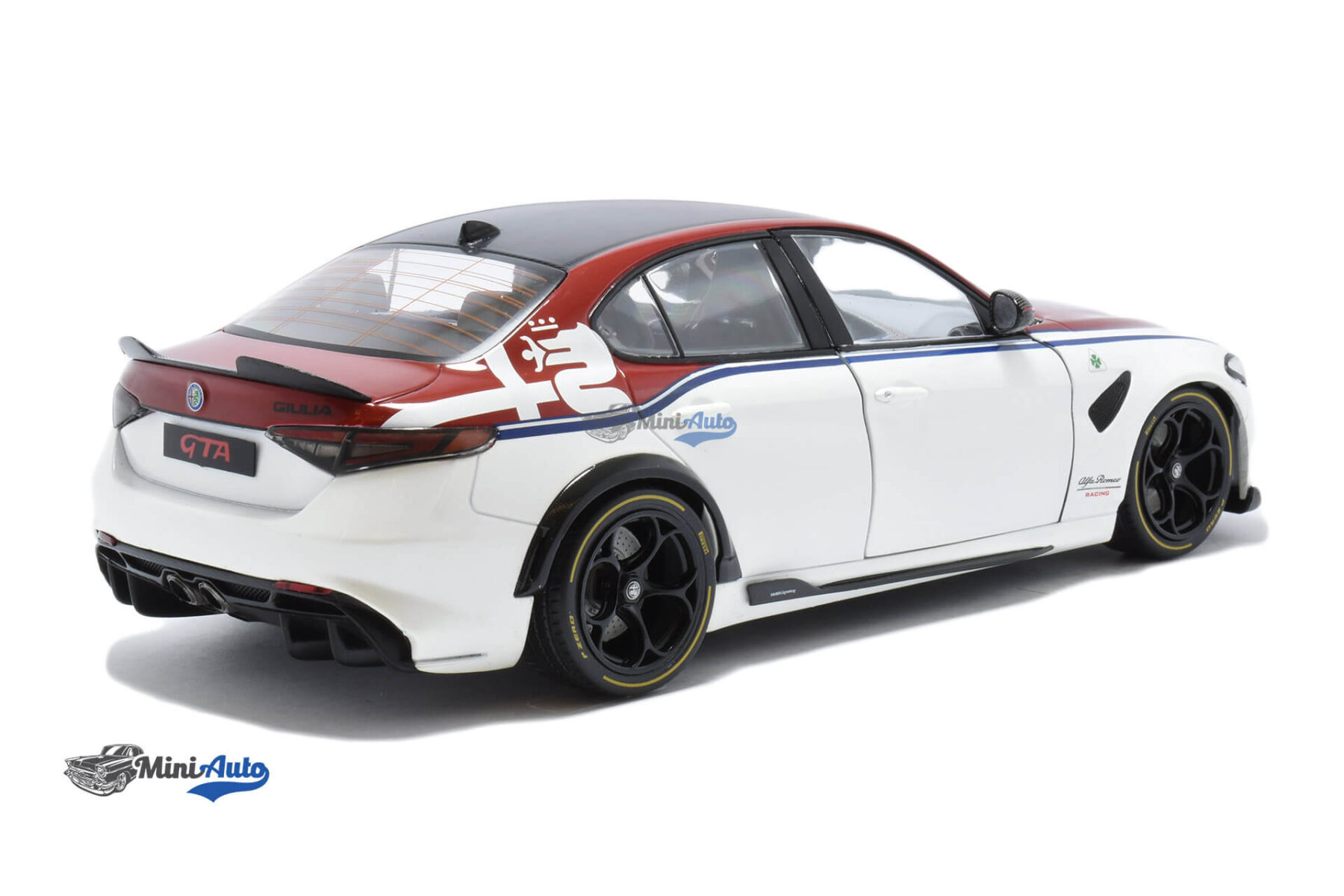 Alfa Romeo Giulia GTAm - 2023 - Red/White - Image 3