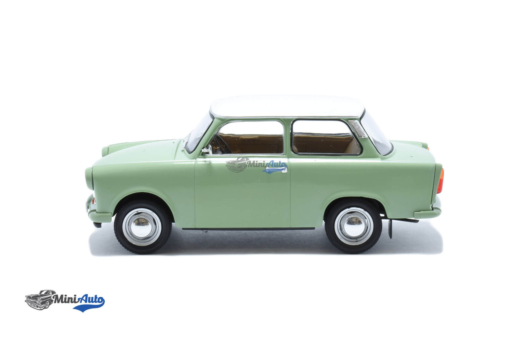 Trabant 601 - 1965 - Green - Image 3
