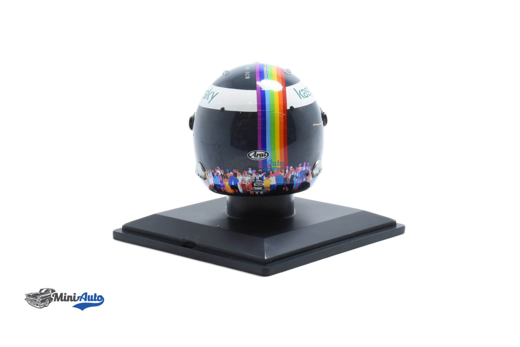 Sebastian Vettel SF1000 Helmet 1:5 - Image 3