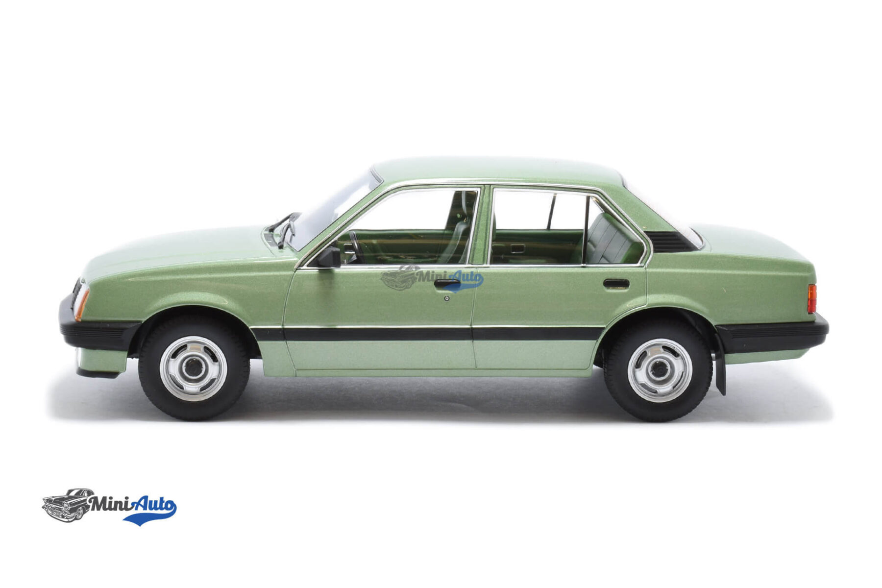 MCG18458---Opel-Ascona-C---1981---Green_3 Opel Ascona C - 1981 - Green - Image 3
