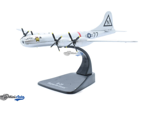 Boeing B29 Bombardiere Airplane Superfortress - 1945 1/144