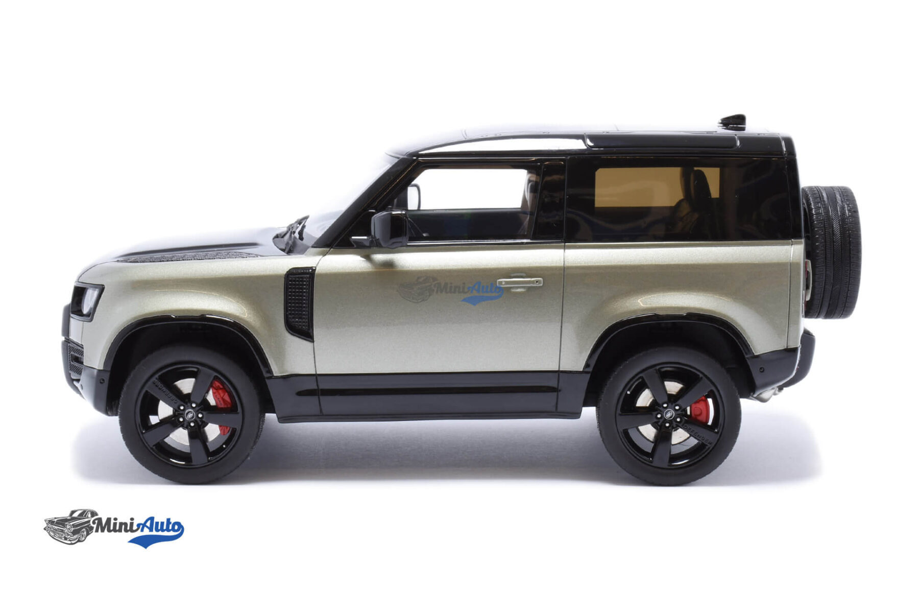 Land Rover Defender 90 HSE P400 - 2021 - Green - Image 3