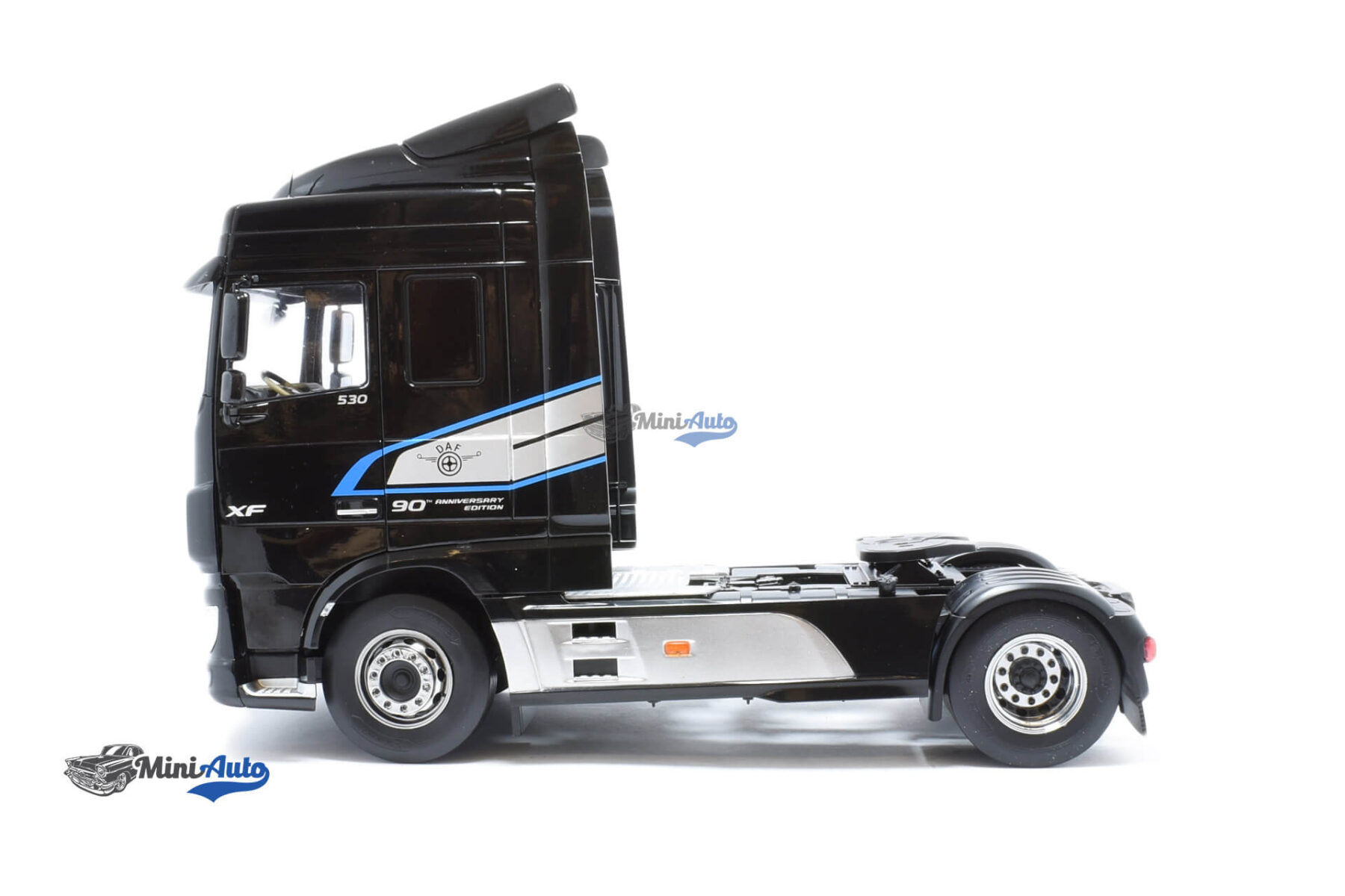 DAF XF Space Cab - 2018 - Black - Image 5