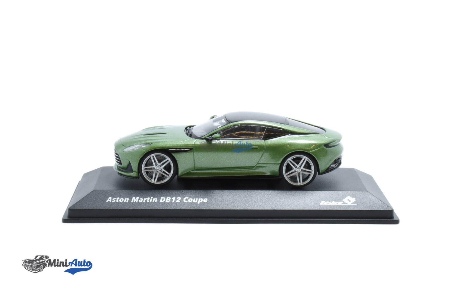 S4315702---Aston-Martin-DB12-V8---2023---Green_3 Aston Martin DB12 V8 - 2023 - Green - Image 3