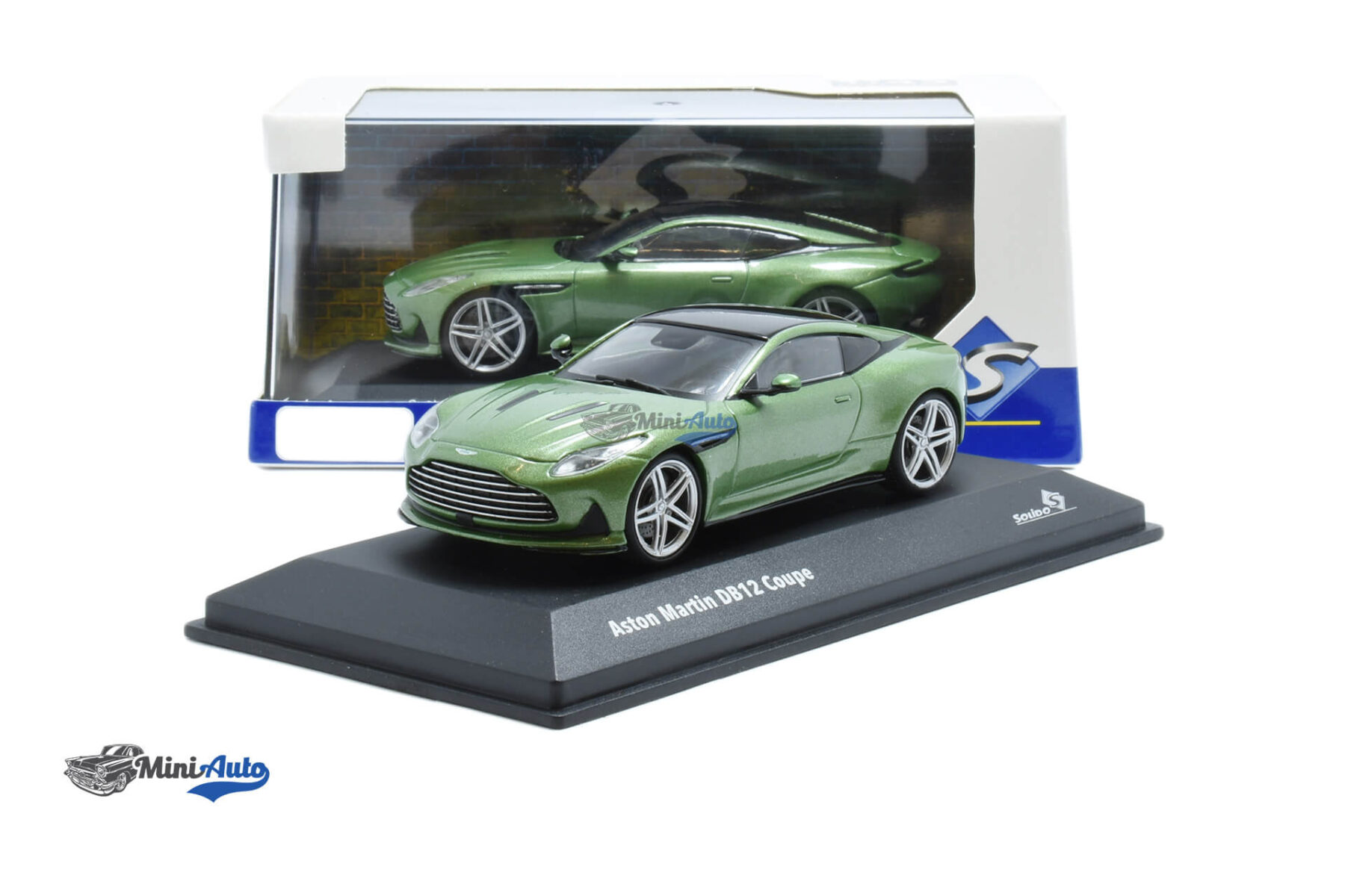 S4315702---Aston-Martin-DB12-V8---2023---Green_4 Aston Martin DB12 V8 - 2023 - Green - Image 4