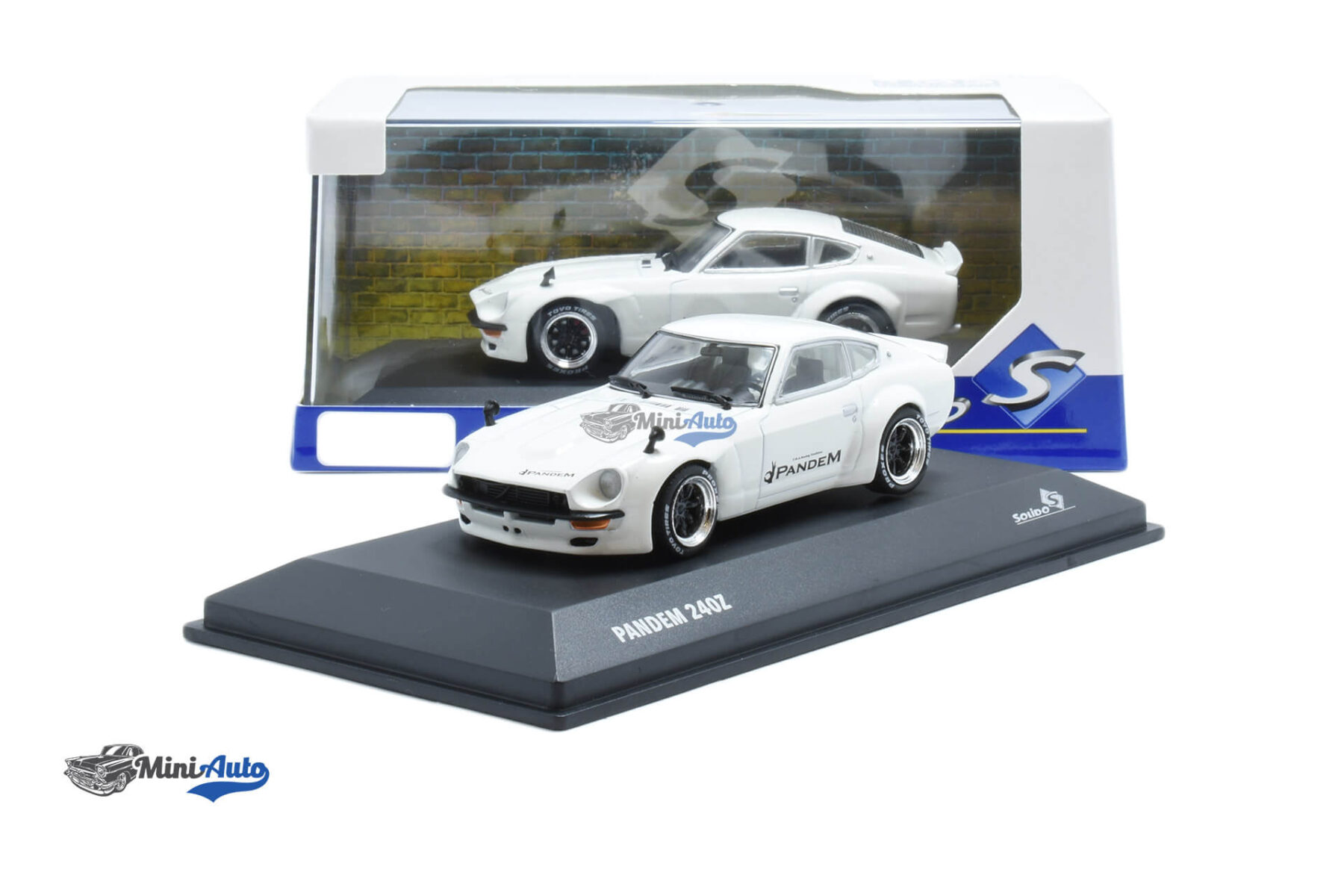 Datsun 240Z Rocket Bunny - 1973 - White - Image 4