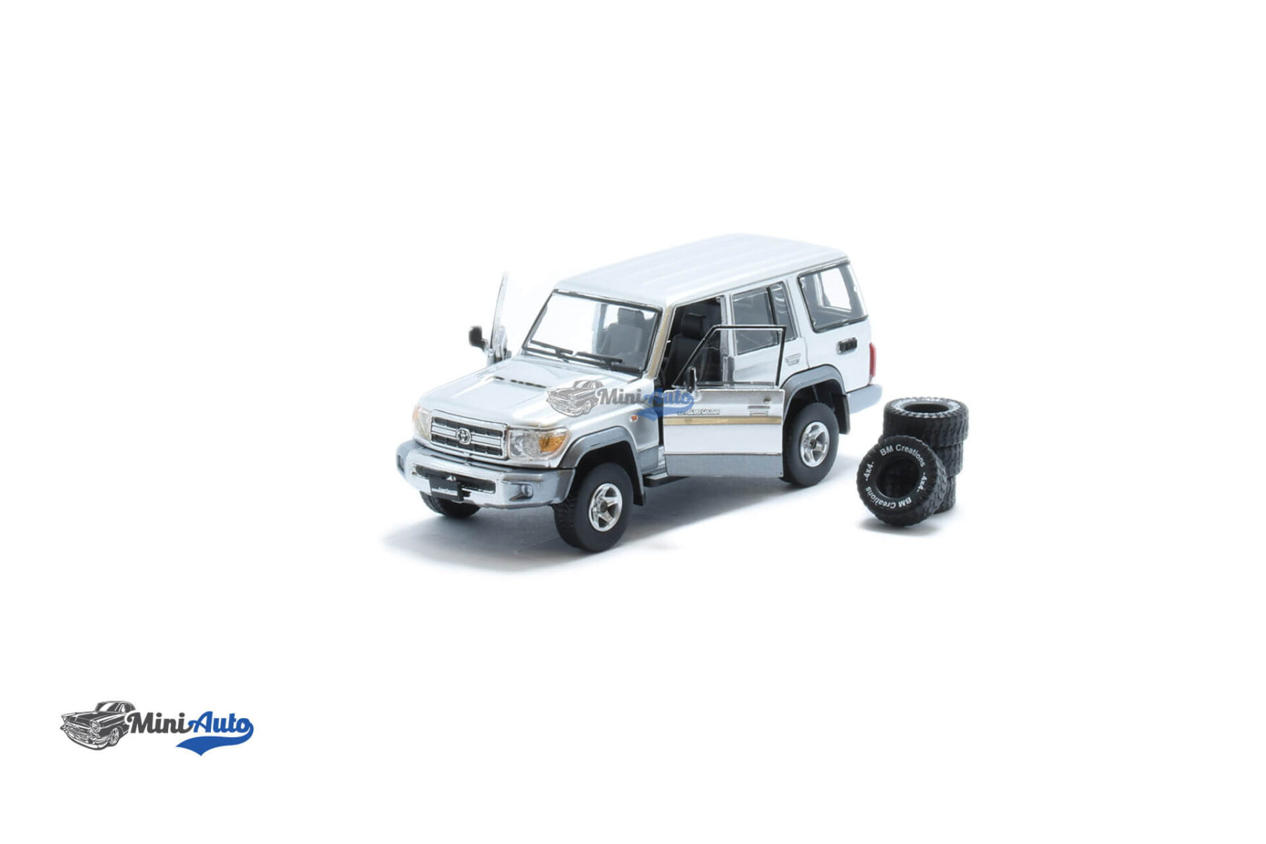 Toyota Land Cruiser LC76 - 2018 - Silver - Image 2