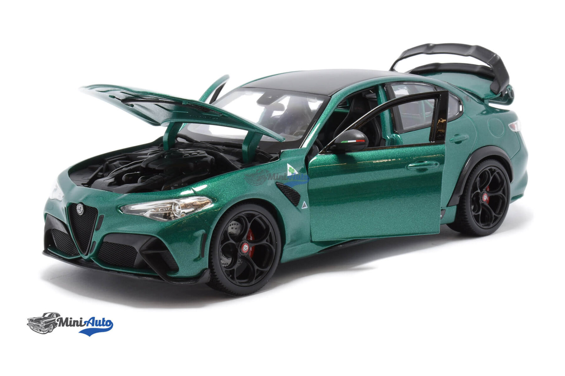 BU18-01447---Alfa-Romeo-Giulia-GTAm---2020---Green_2 Alfa Romeo Giulia GTAm - 2020 - Green - Image 2
