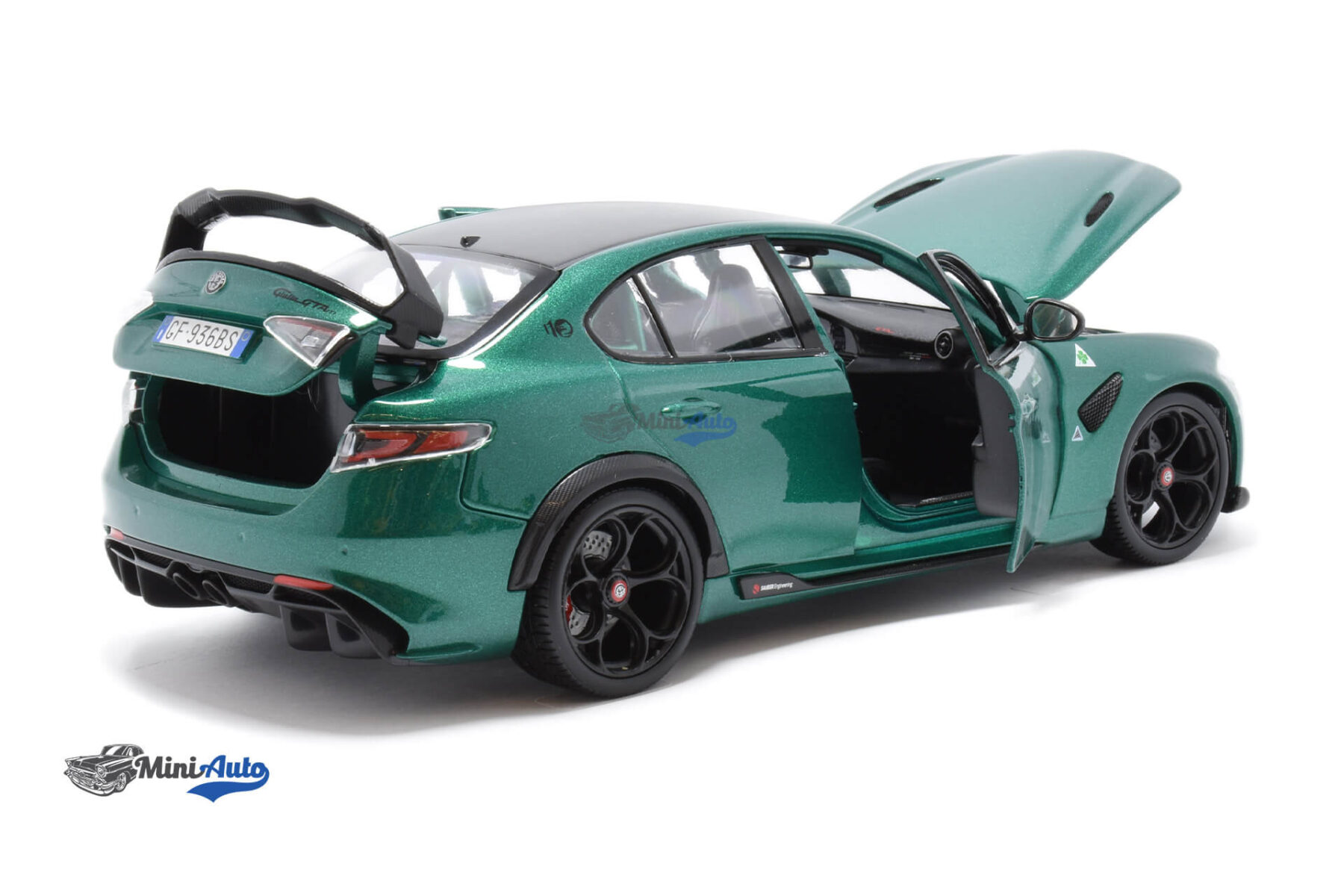 BU18-01447---Alfa-Romeo-Giulia-GTAm---2020---Green_4 Alfa Romeo Giulia GTAm - 2020 - Green - Image 4