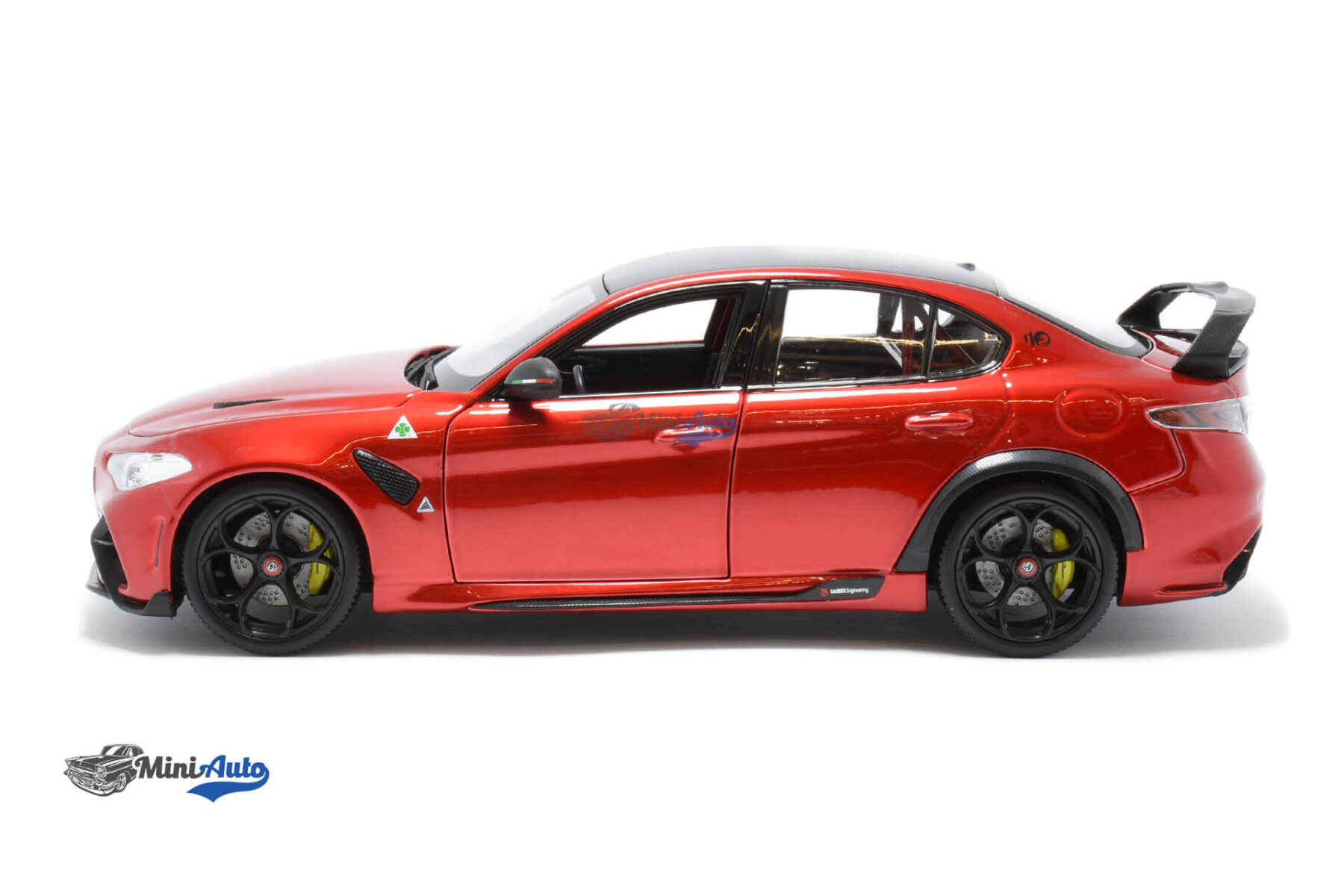BU18-11049---Alfa-Romeo-Giulia-GTAm---2020---Red_5 Alfa Romeo Giulia GTAm - 2020 - Red - Image 5