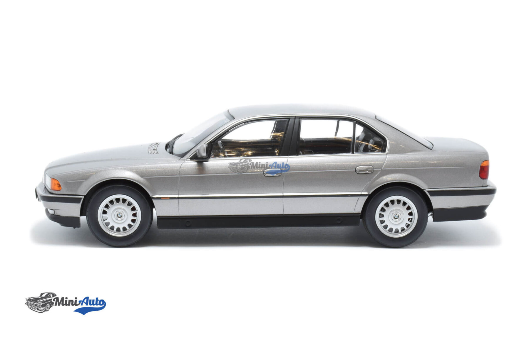 KKDC180367---BMW-E38-740i---1994---Grey_3 BMW E38 740i - 1994 - Grey - Image 3