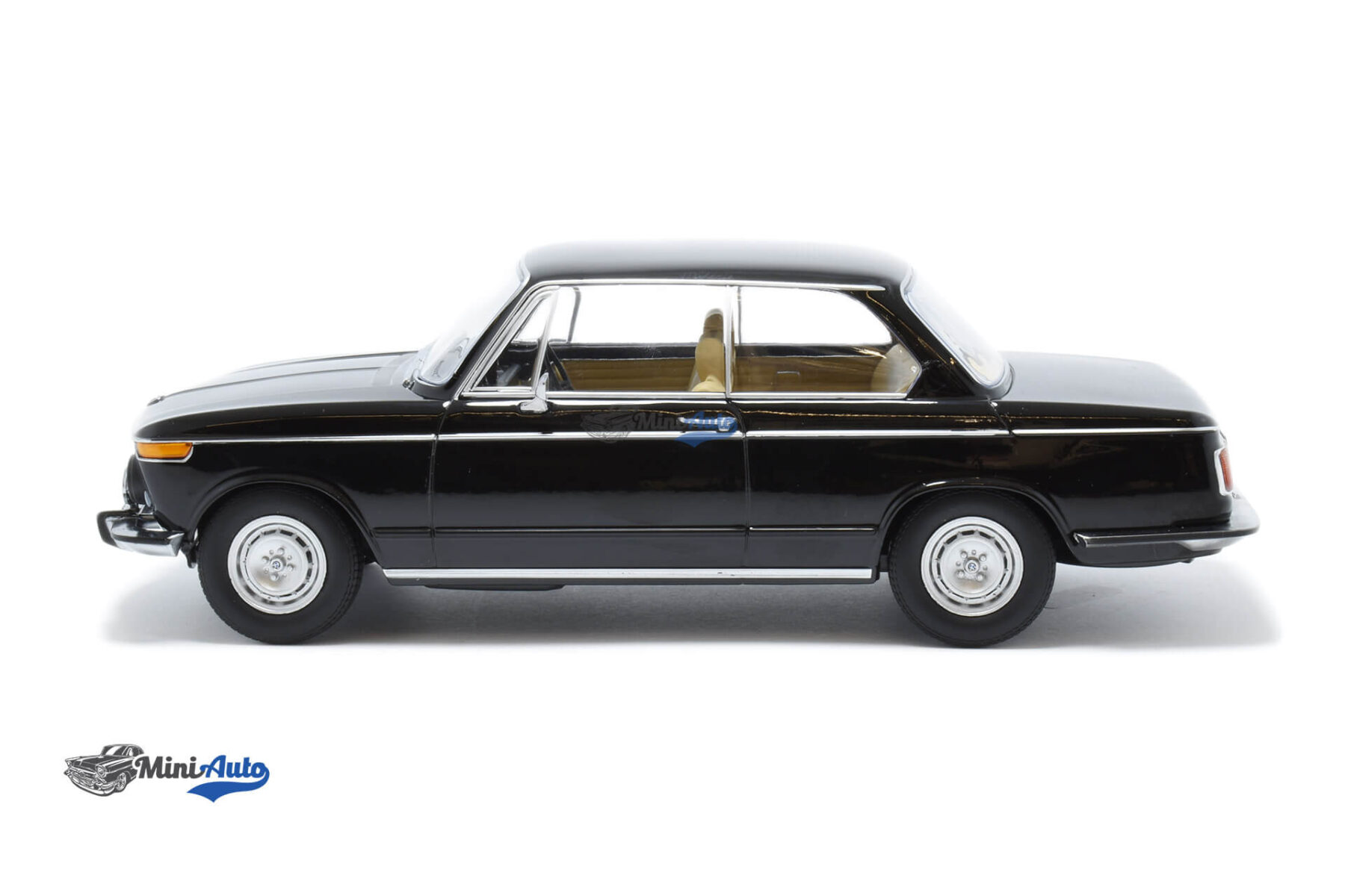 KKDC181143---BMW-L2002-Tii---1974---Black_3 BMW L2002 Tii - 1974 - Black - Image 3