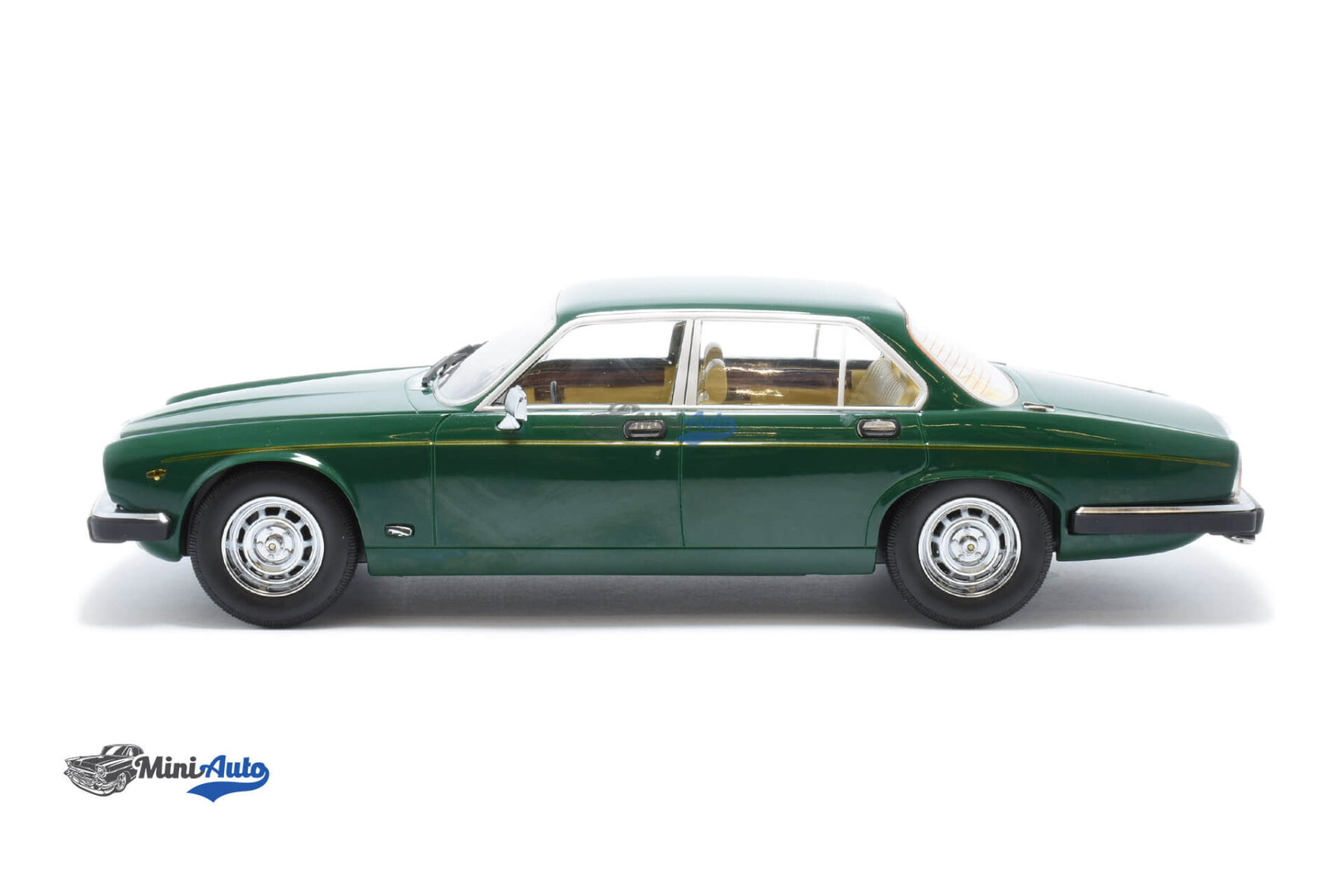 Jaguar XJ Series III - 1979 - Green - Image 3