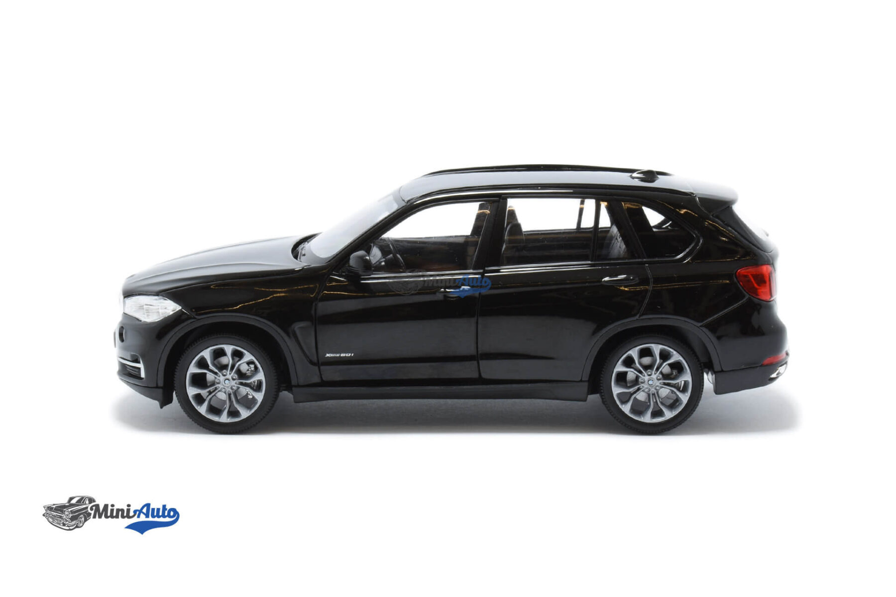 BMW X5 5.0i XDrive F15 - 2015 - Black - Image 5