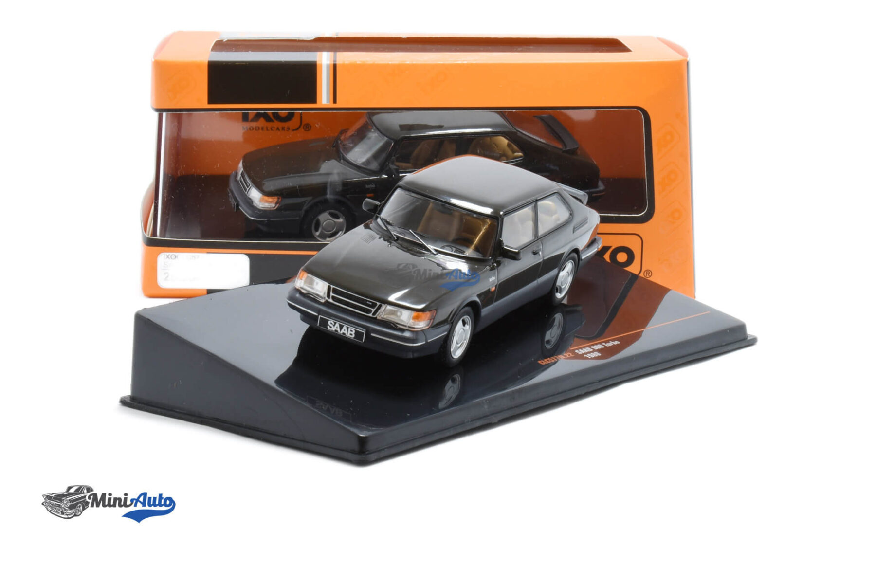 Saab 900 Turbo - 1988 - Black - Image 4