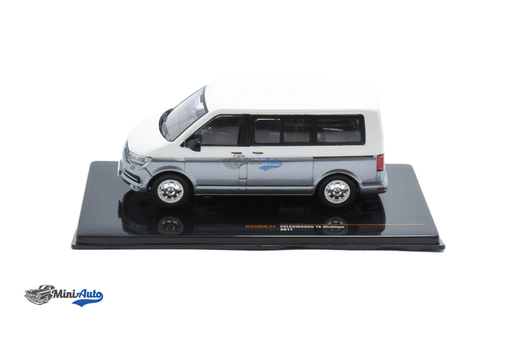 Volkswagen T6 Multivan - 2017 - White/Grey - Image 3