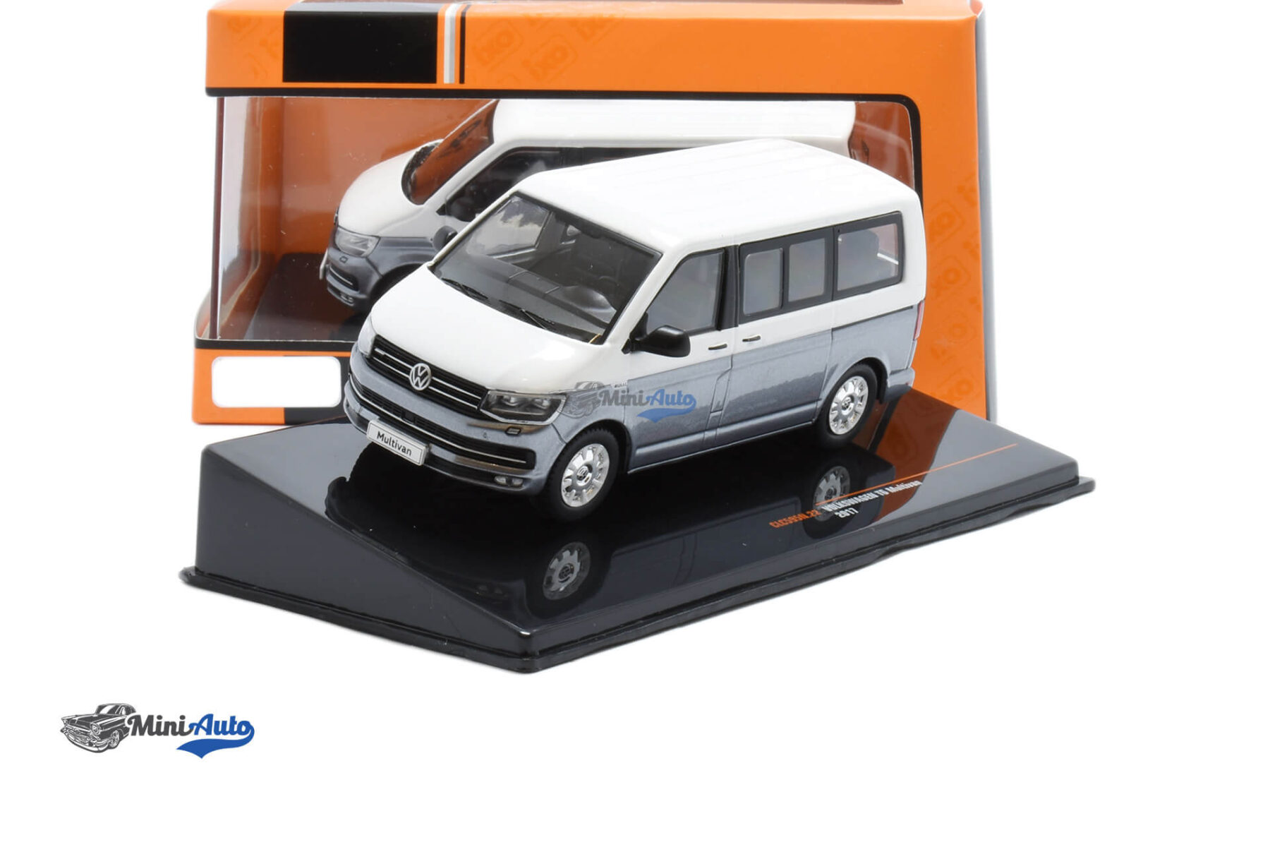 Volkswagen T6 Multivan - 2017 - White/Grey - Image 4