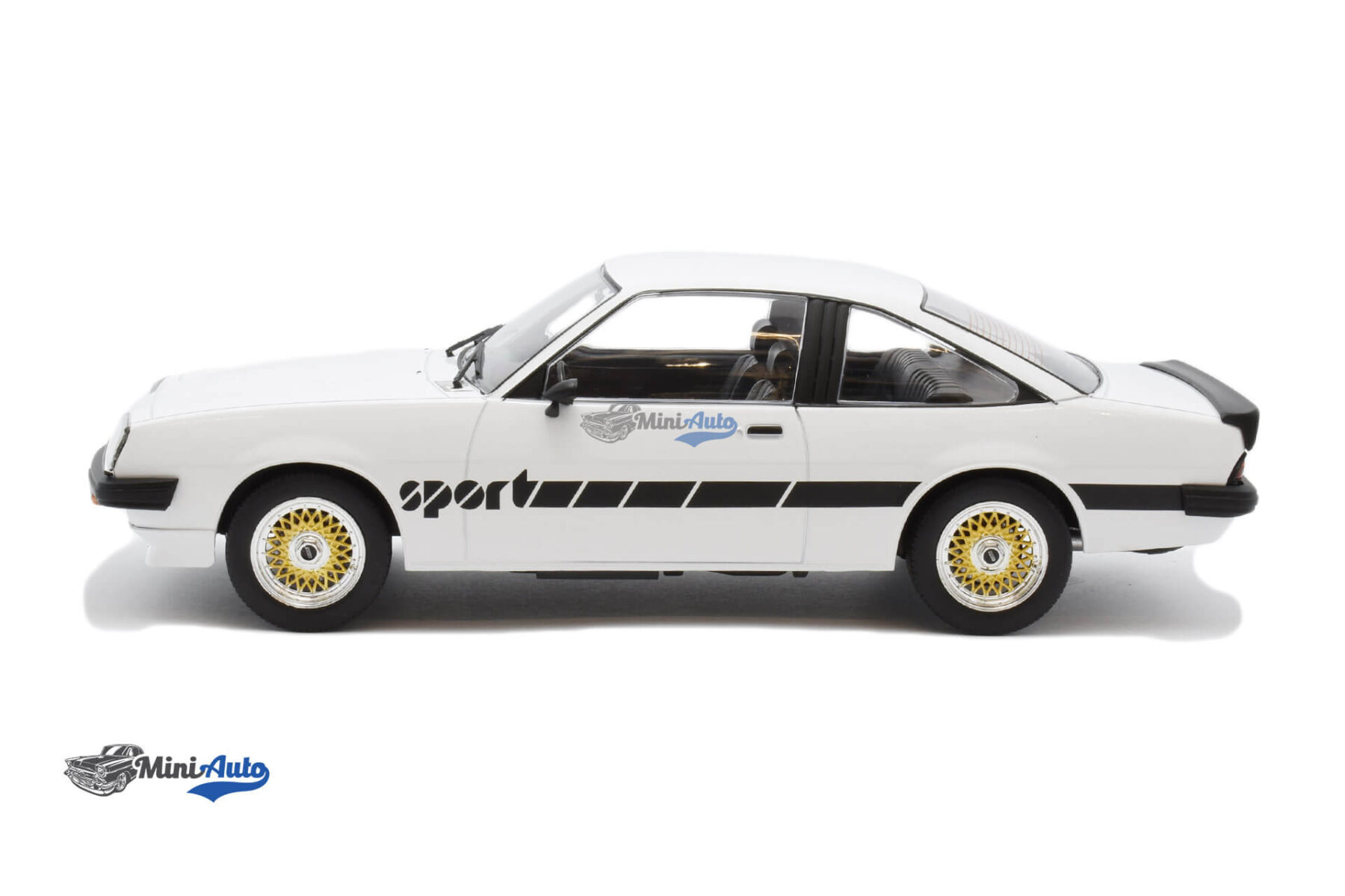 Opel Manta B - 1980 - White - Image 3