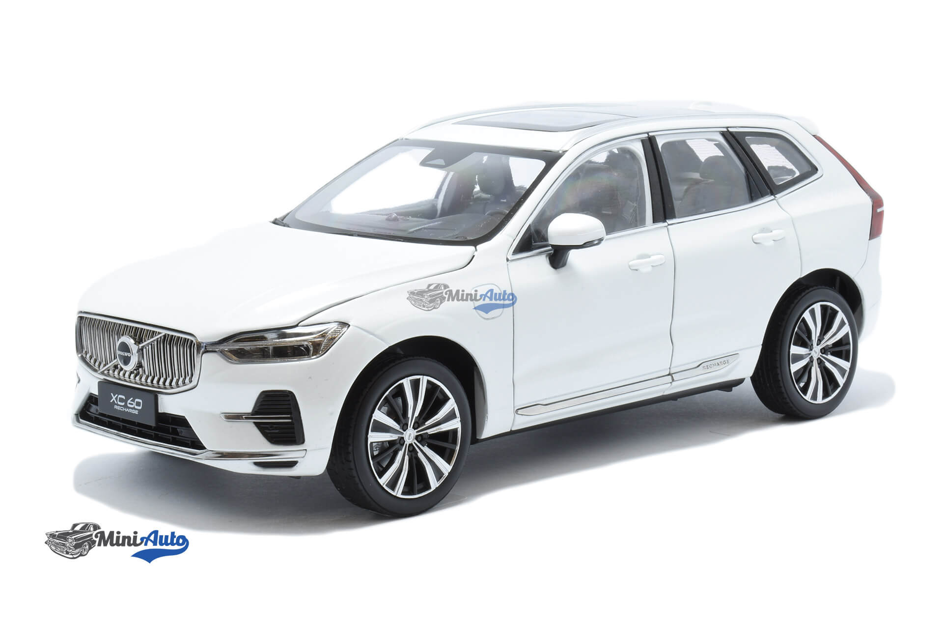PU9434472---Volvo-XC60-Recharge---2022---White_1 Volvo XC60 Recharge - 2022 - White - Image 1