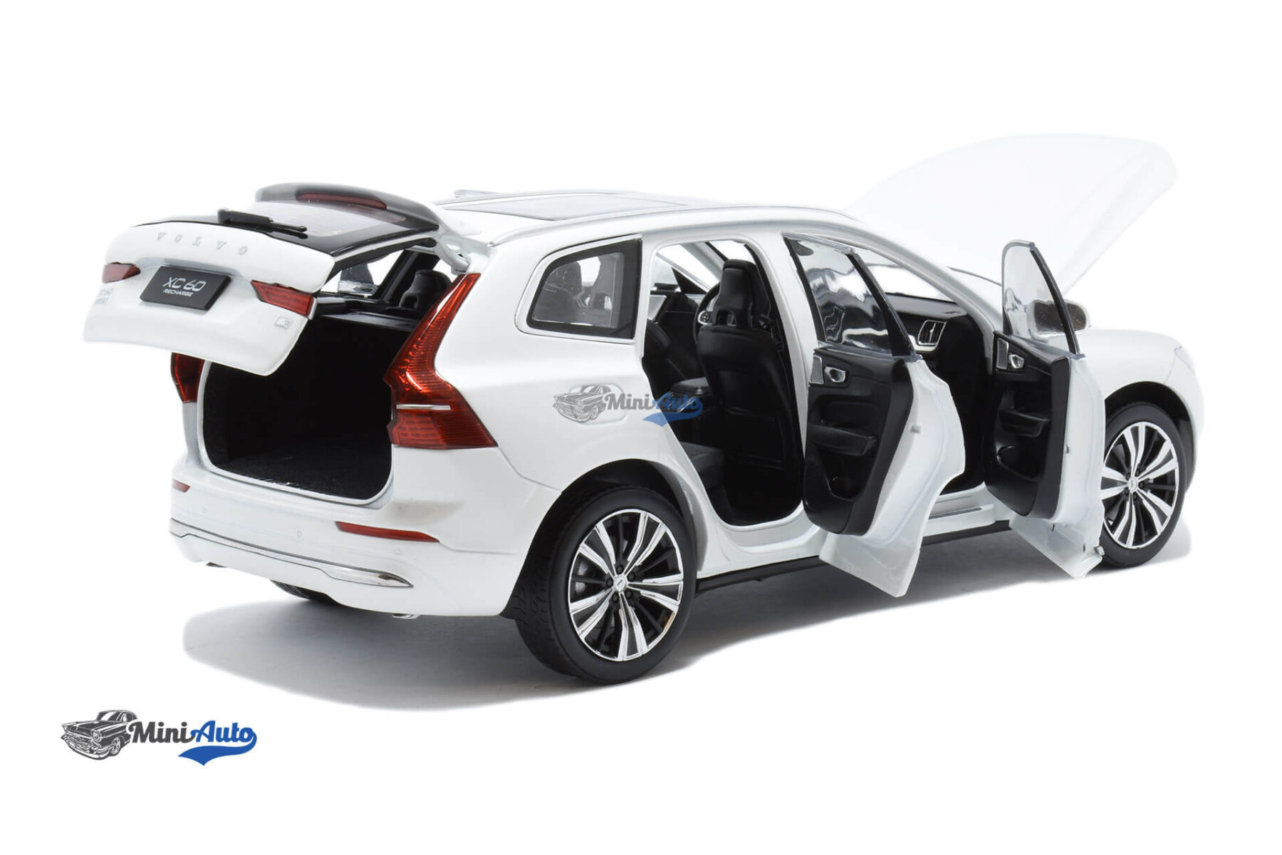 Volvo XC60 Recharge - 2022 - White - Image 4