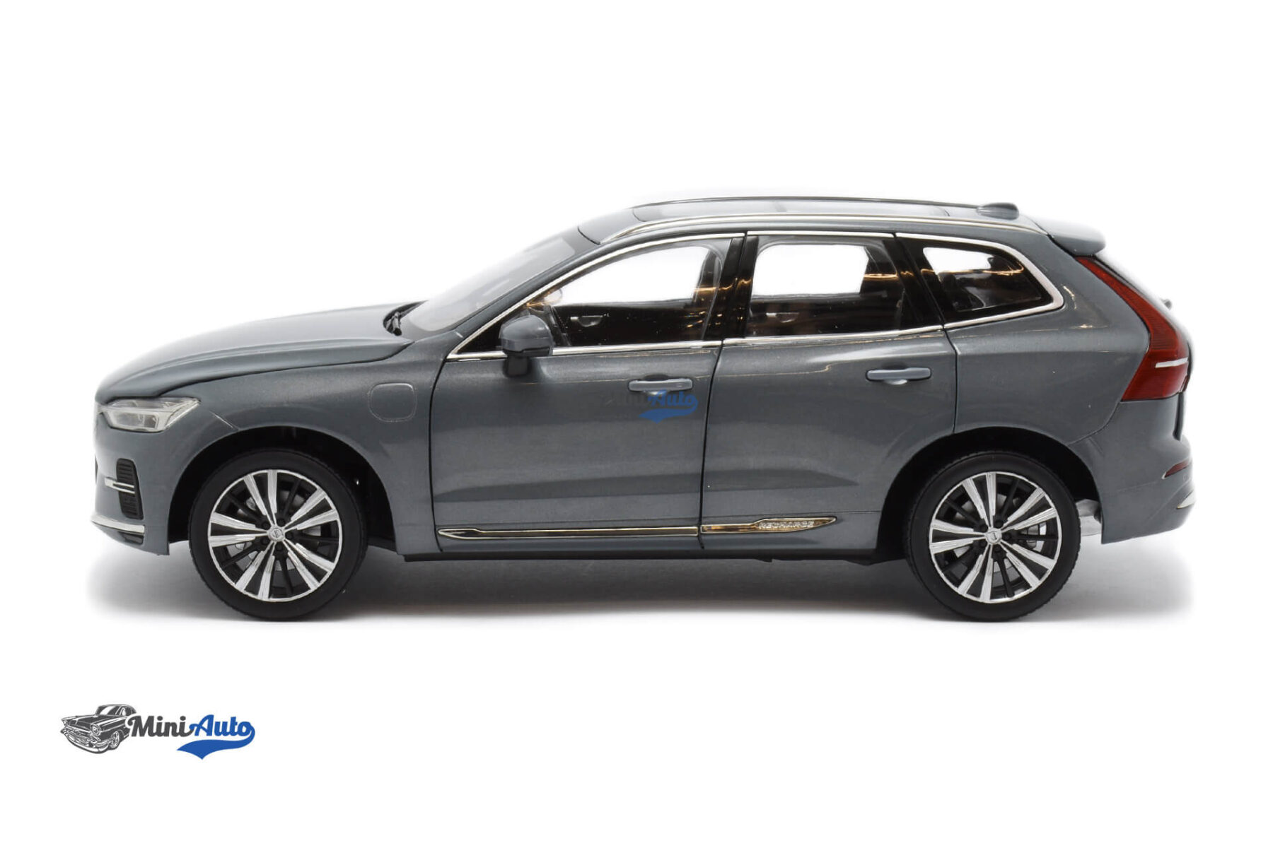 Volvo XC60 Recharge - 2022 - Grey - Image 5