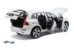 Volvo XC60 Recharge - 2022 - Silver - Image 4