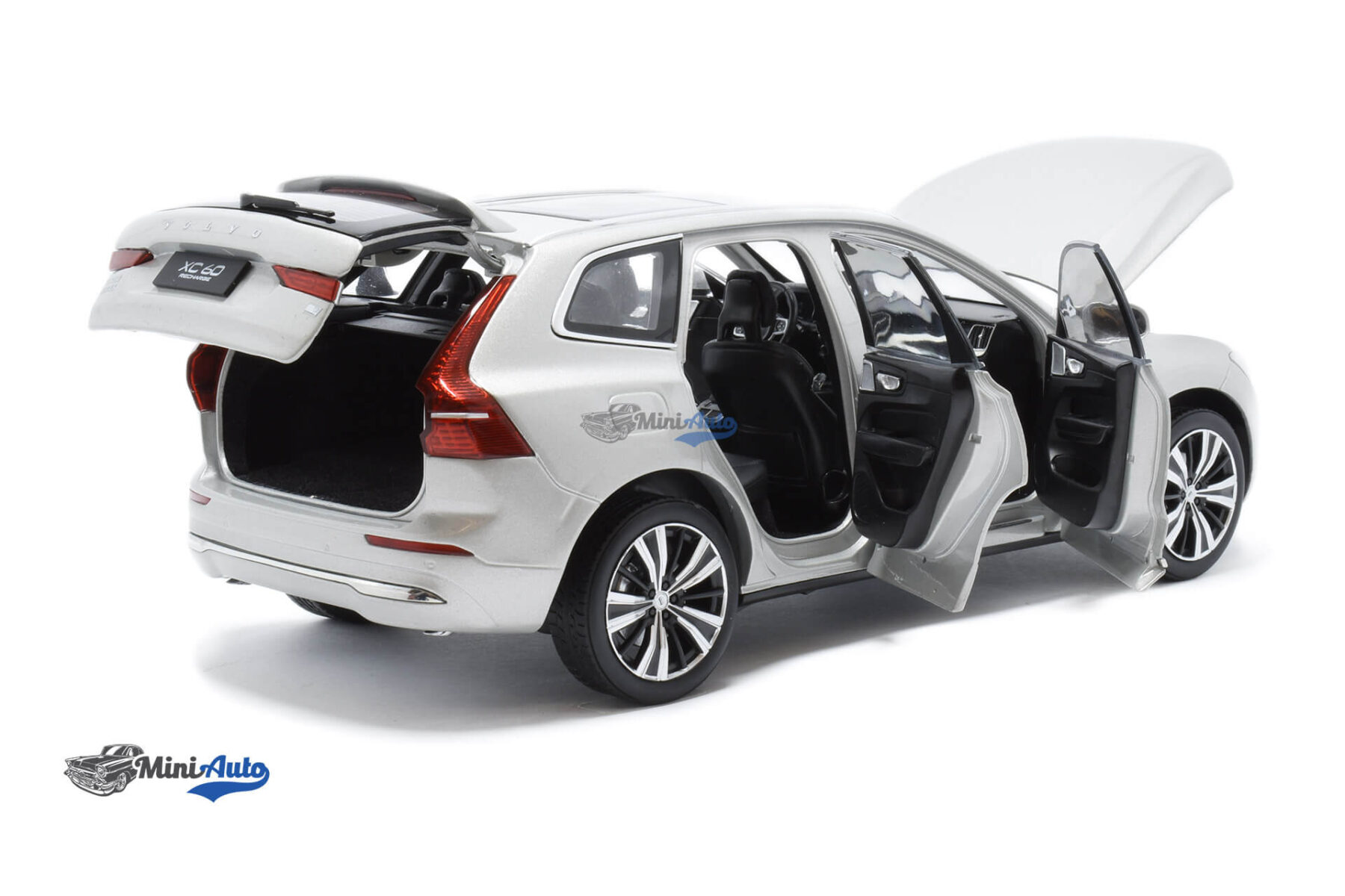 Volvo XC60 Recharge - 2022 - Silver - Image 4