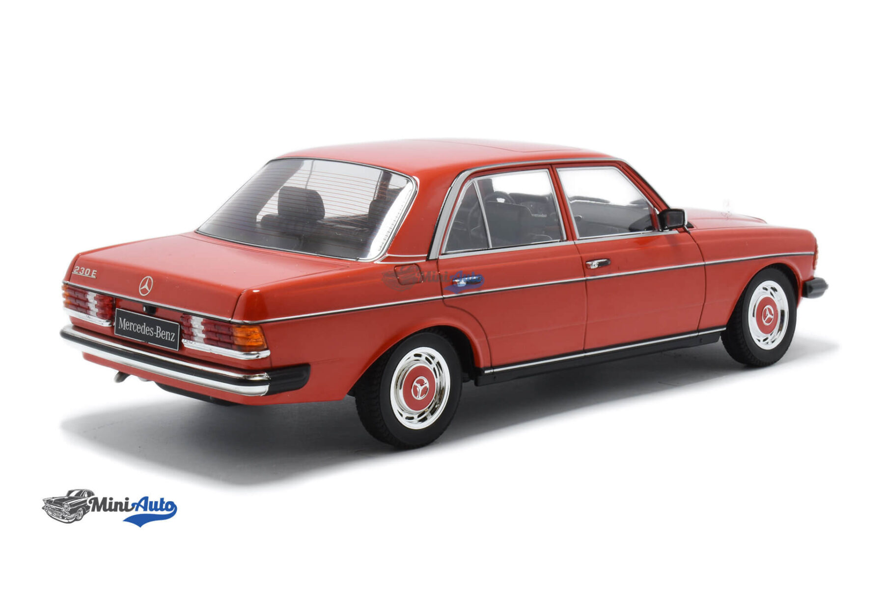 Mercedes Benz W123 230E - 1975 - Red - Image 2