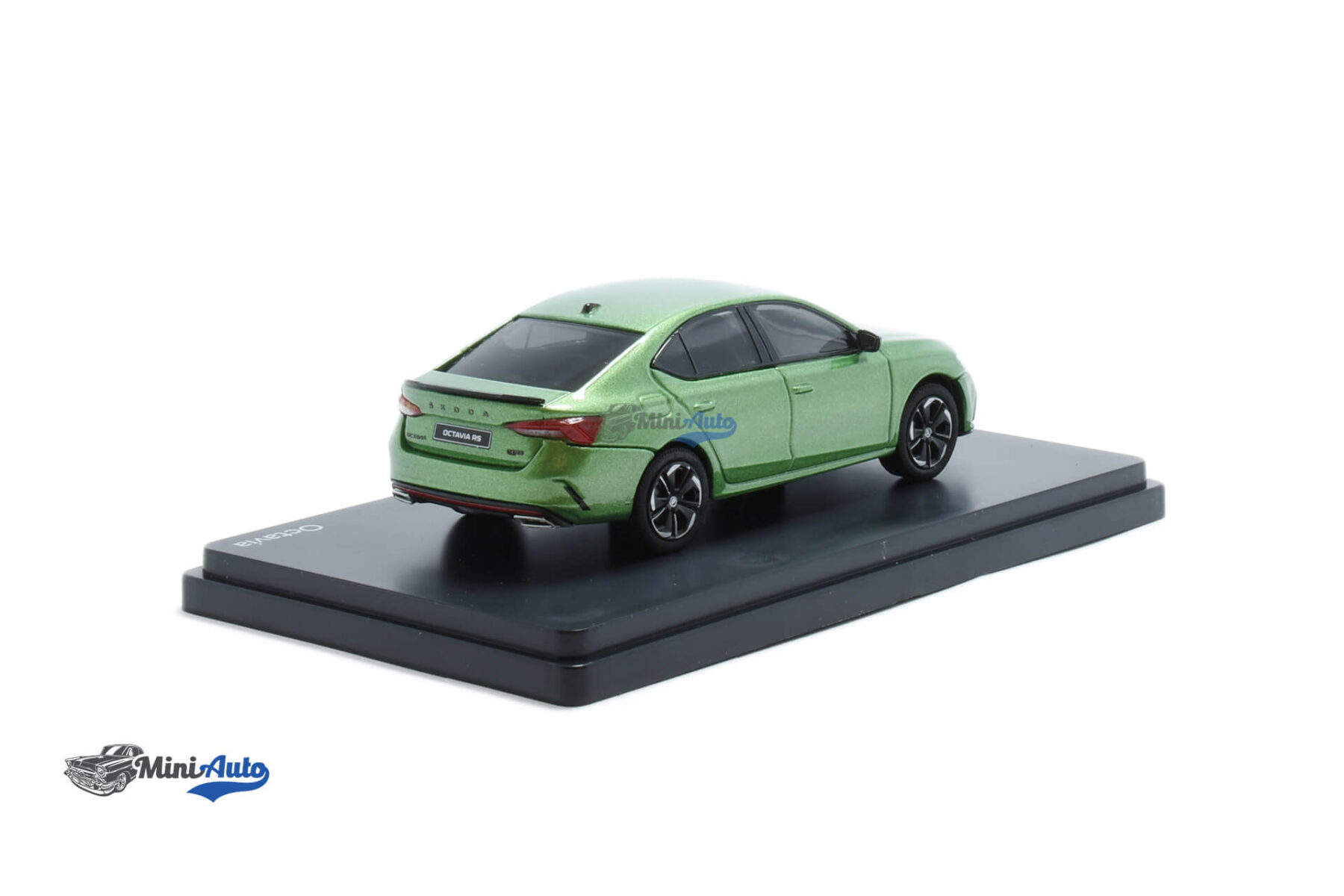 Skoda Octavia IV RS - 2020 - Green - Image 2