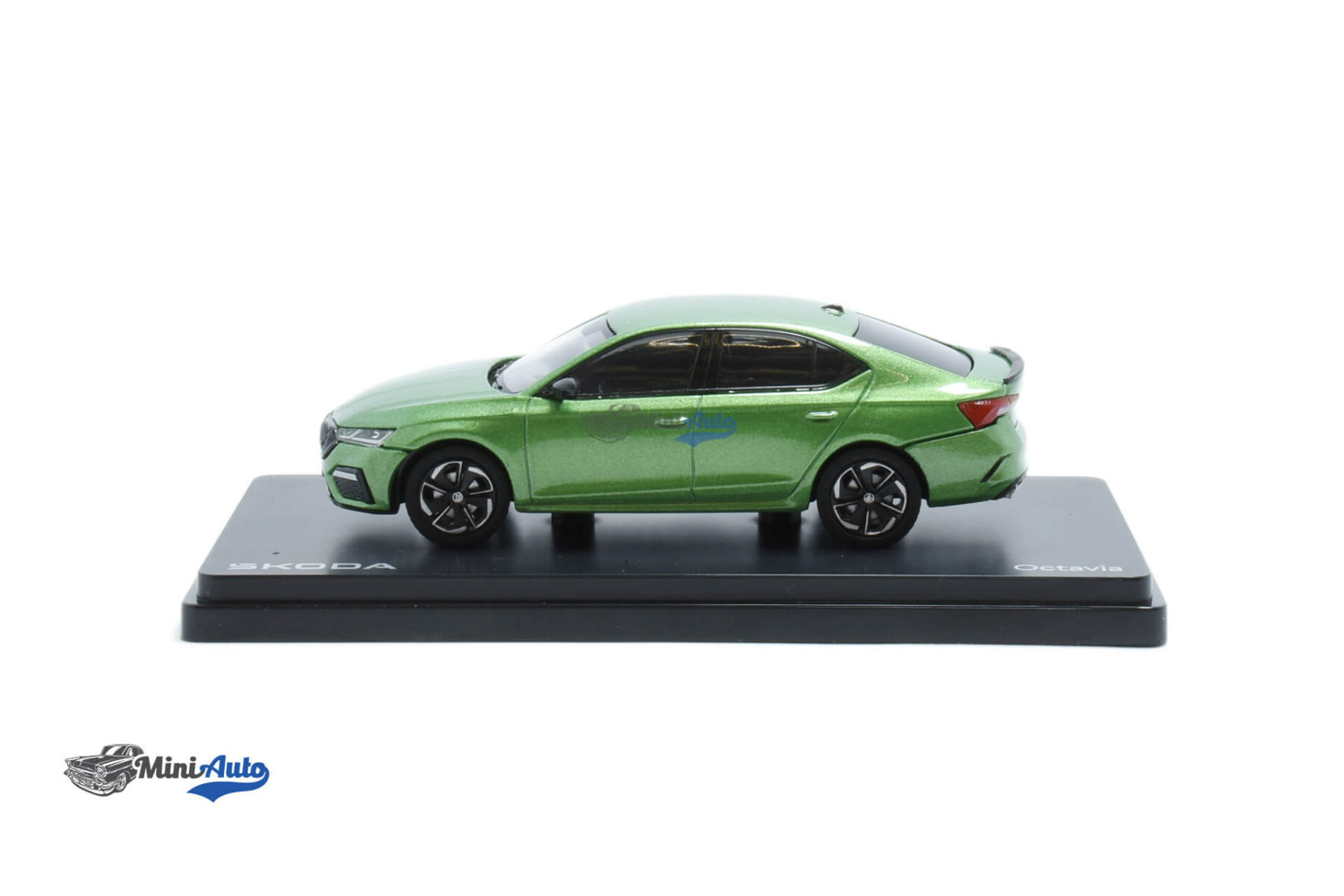 Skoda Octavia IV RS - 2020 - Green - Image 3