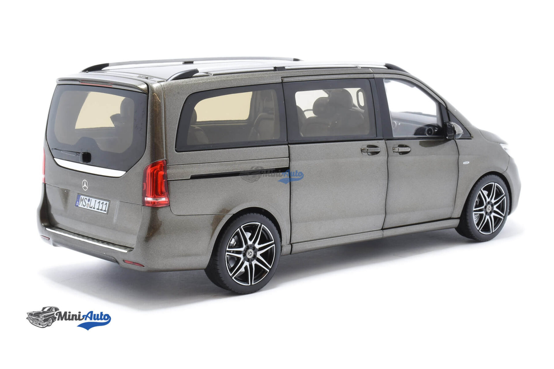 Mercedes Benz V-Class AMG Line - 2018 - Brown - Image 3