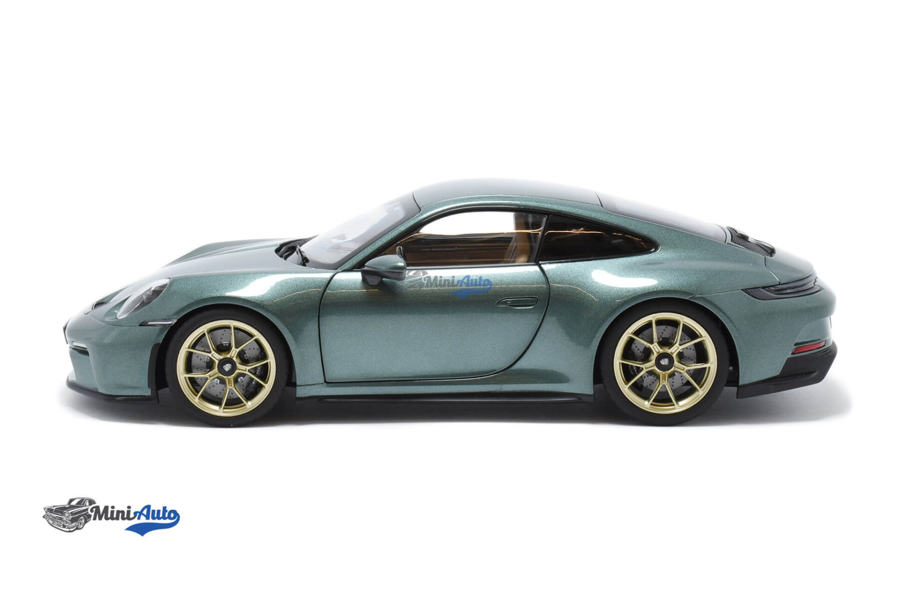 Porsche 911 992 GT3 Touring - 2021 - Green - Image 5