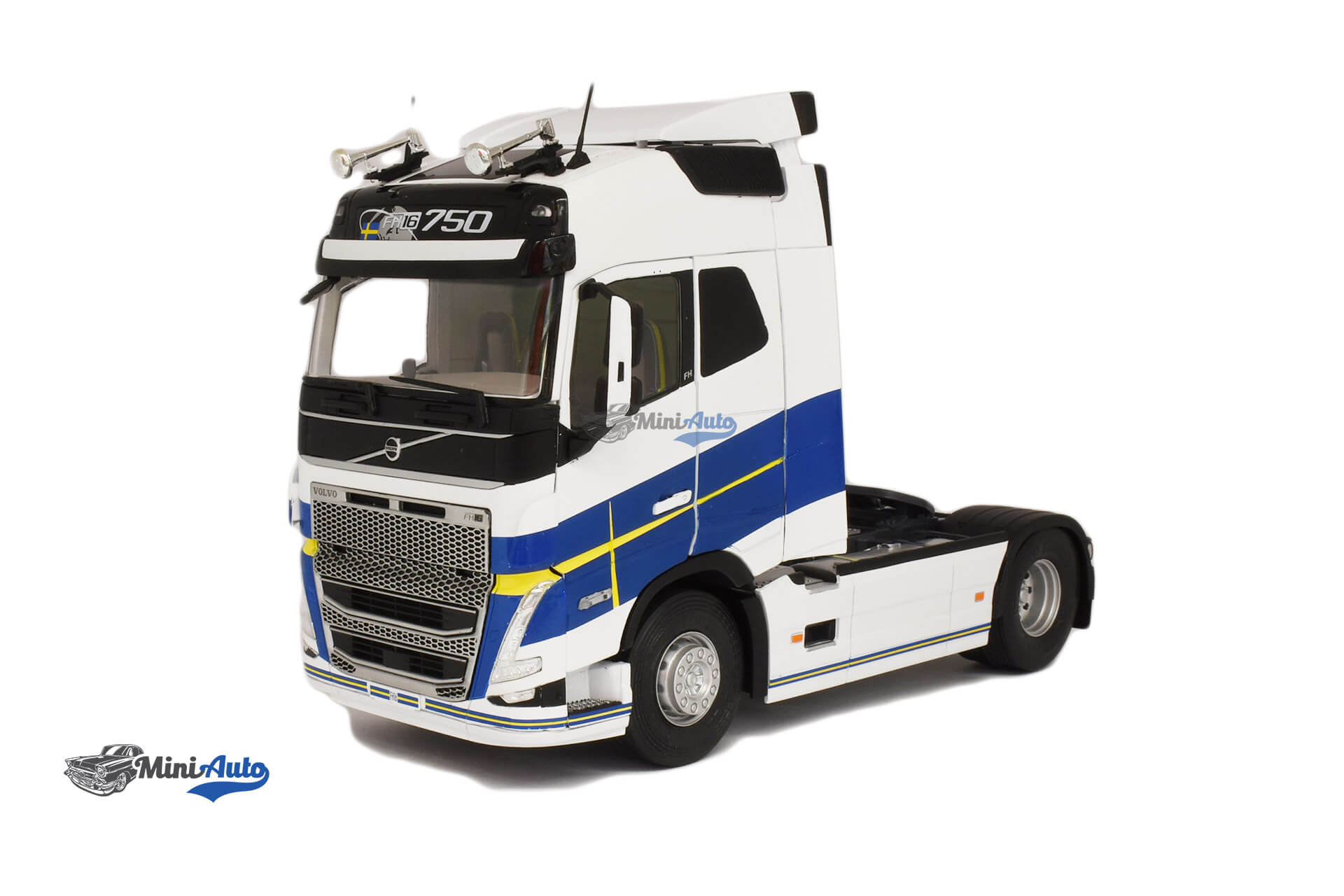S2400106---Volvo-FH16-750-Globetrotter-XL---2019---White_1 Volvo FH16 750 Globetrotter XL - 2019 - White - Image 1