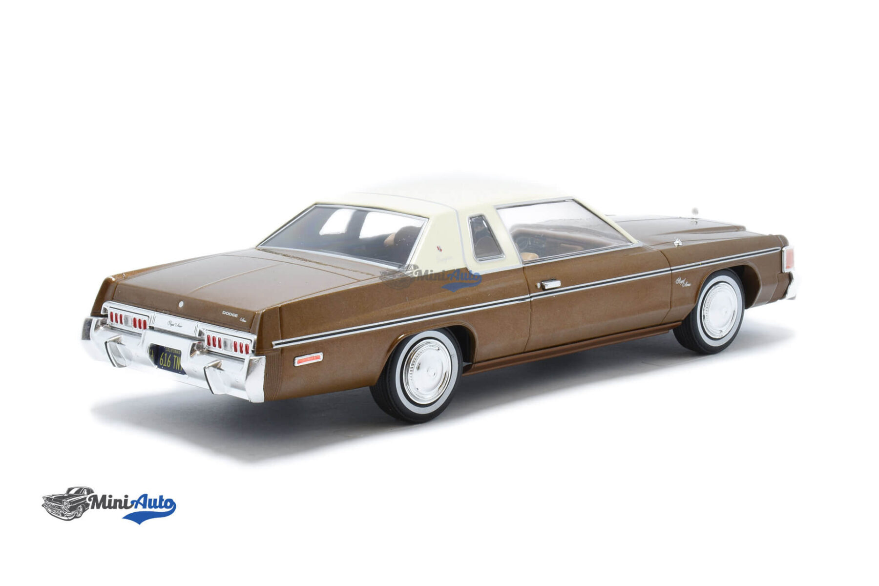 Dodge Royal Monaco - 1977 - Brown - Image 2