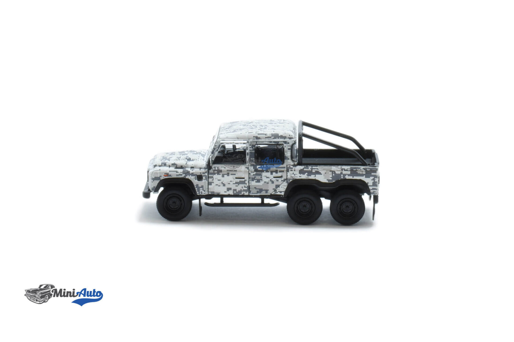 Land Rover Defender 110 Pick Up 6x6 Limited 528pcs - 2016 - White - Image 6