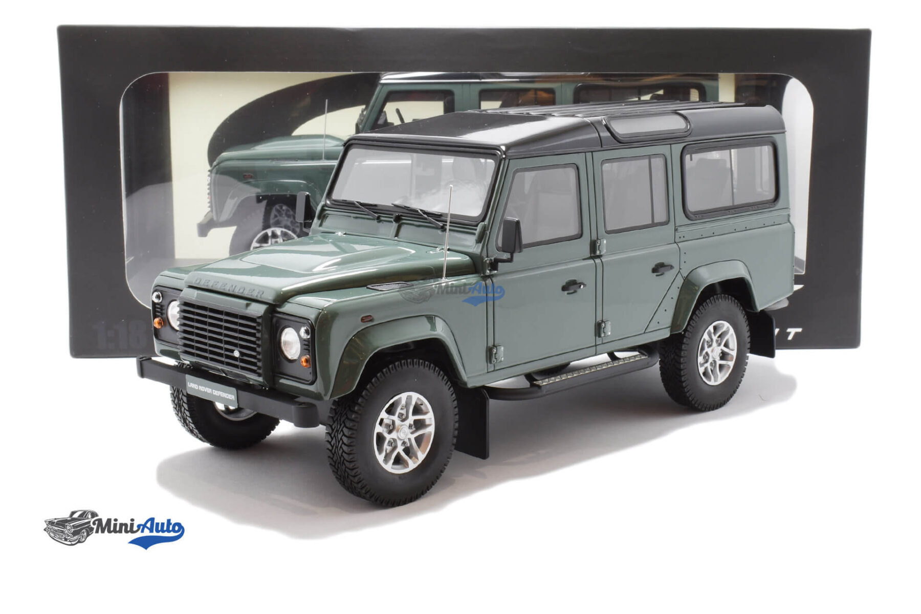 Land Rover Defender 110 MKII Limited 999pcs - 1990 - Green - Image 4