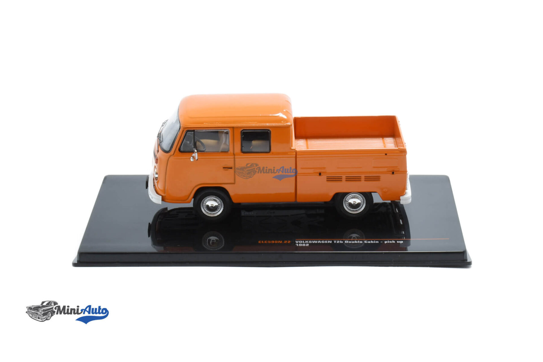 Volkswagen T2 Doka - 1982 - Orange - Image 3