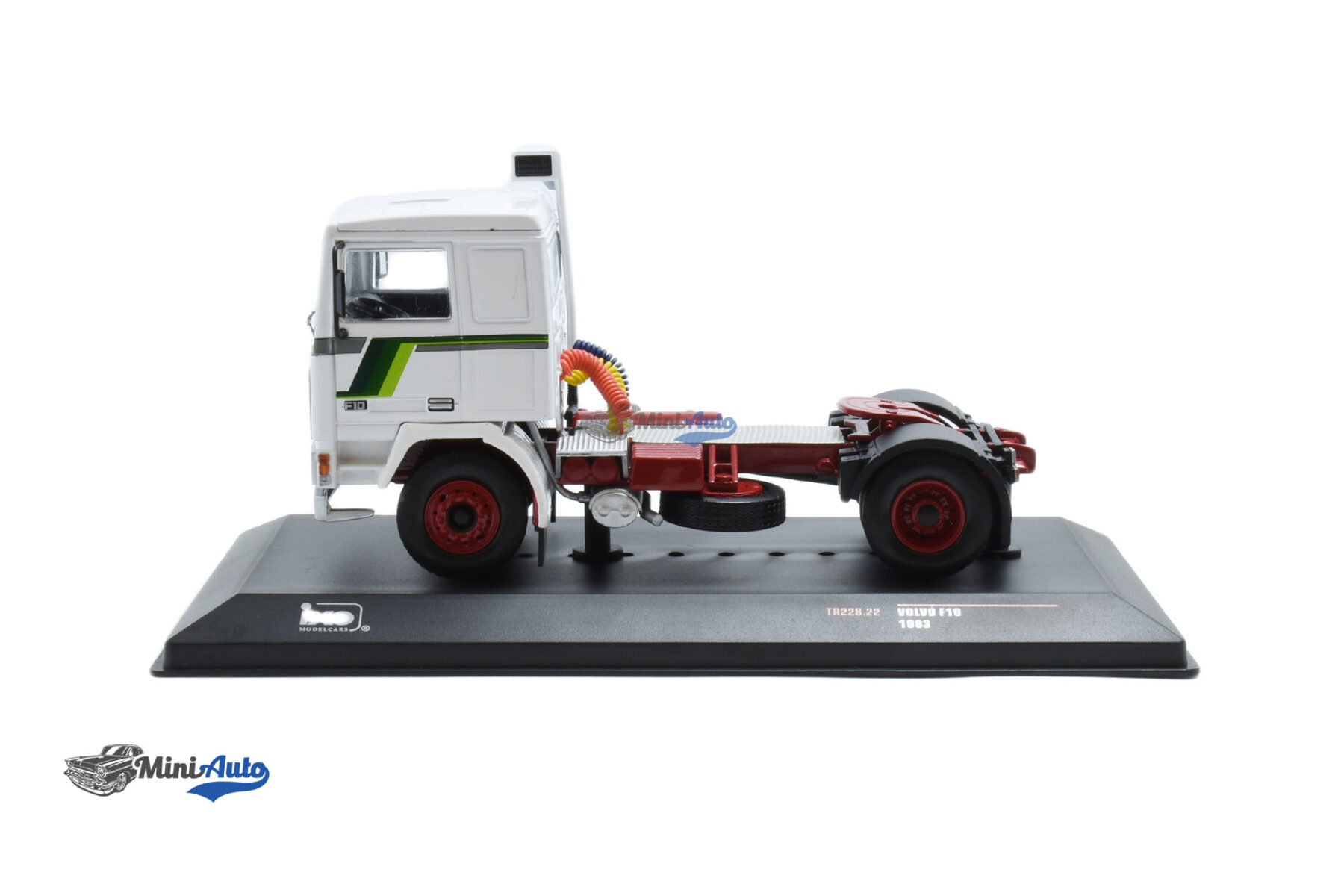 Volvo F10 - 1983 - White - Image 3