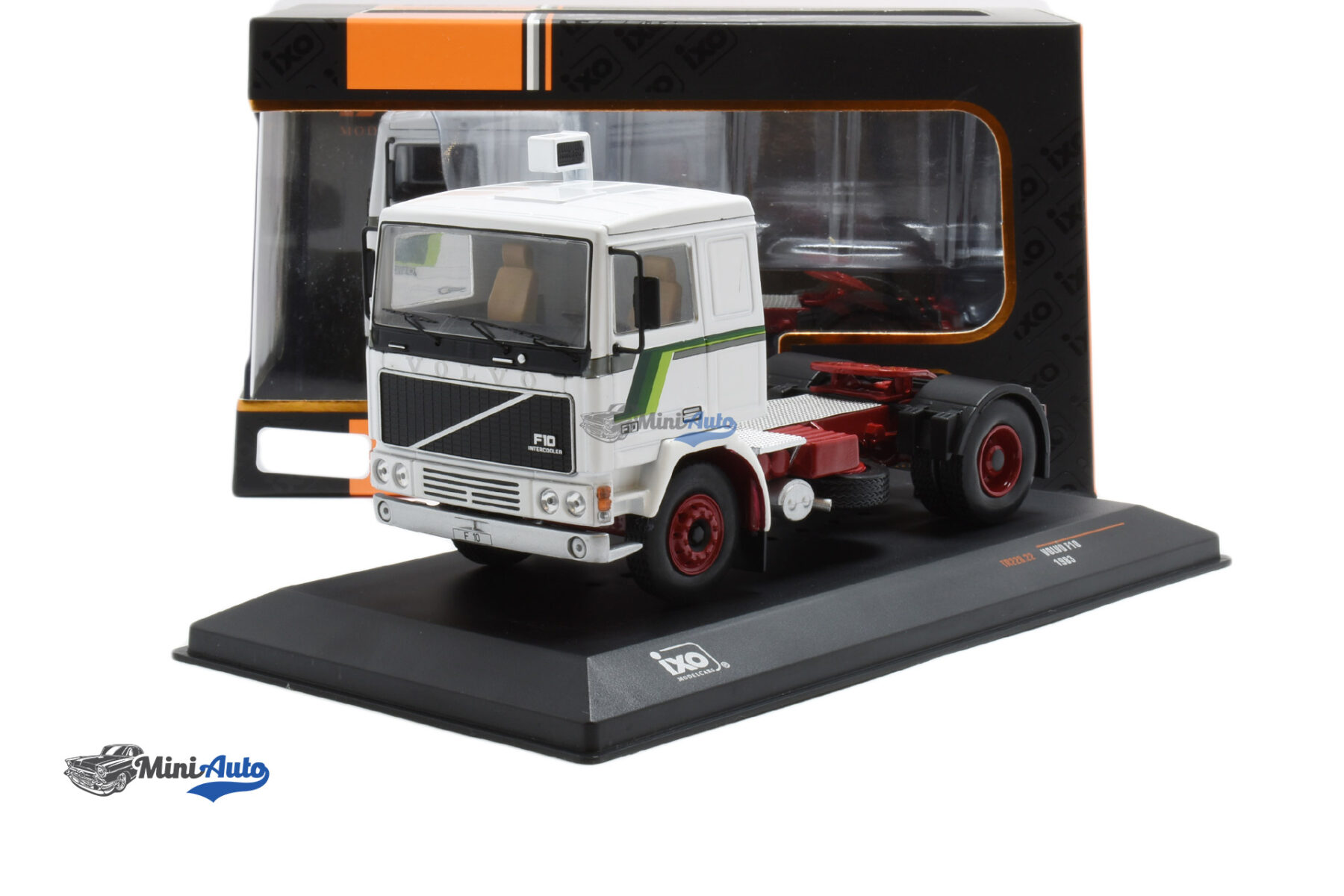 Volvo F10 - 1983 - White - Image 4